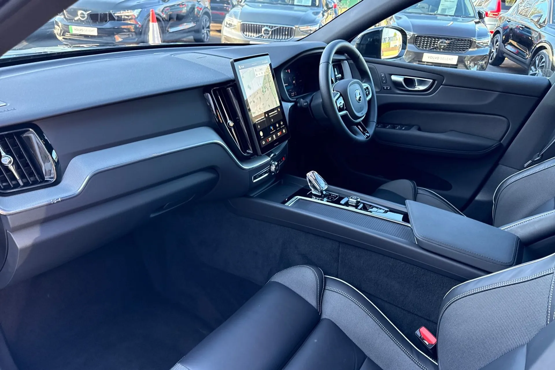 Volvo XC60 thumbnail image number 27