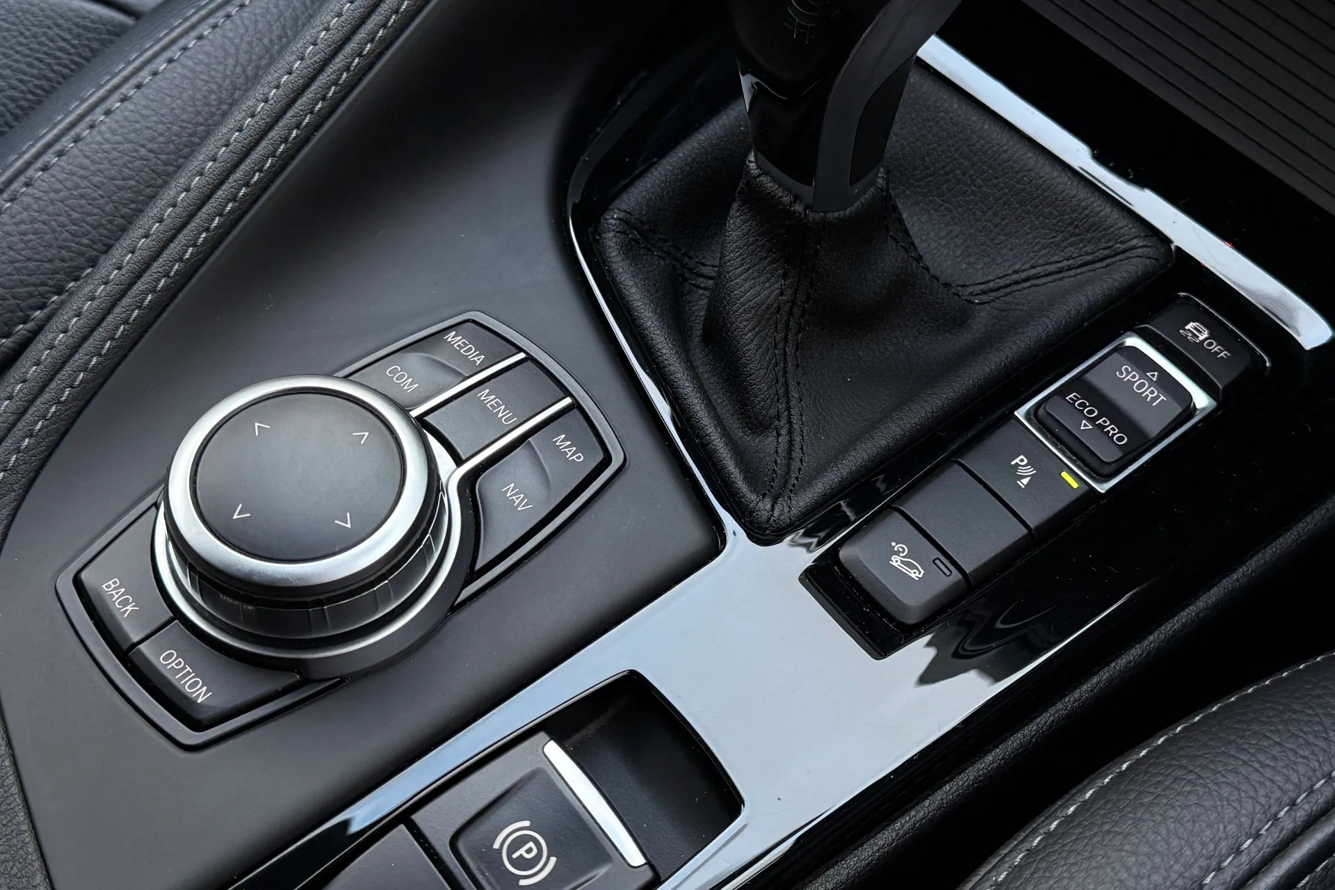 BMW X2 thumbnail image number 25