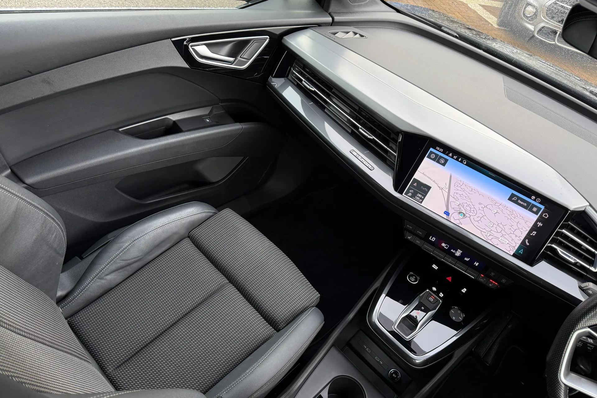 Audi Q4 thumbnail image number 54