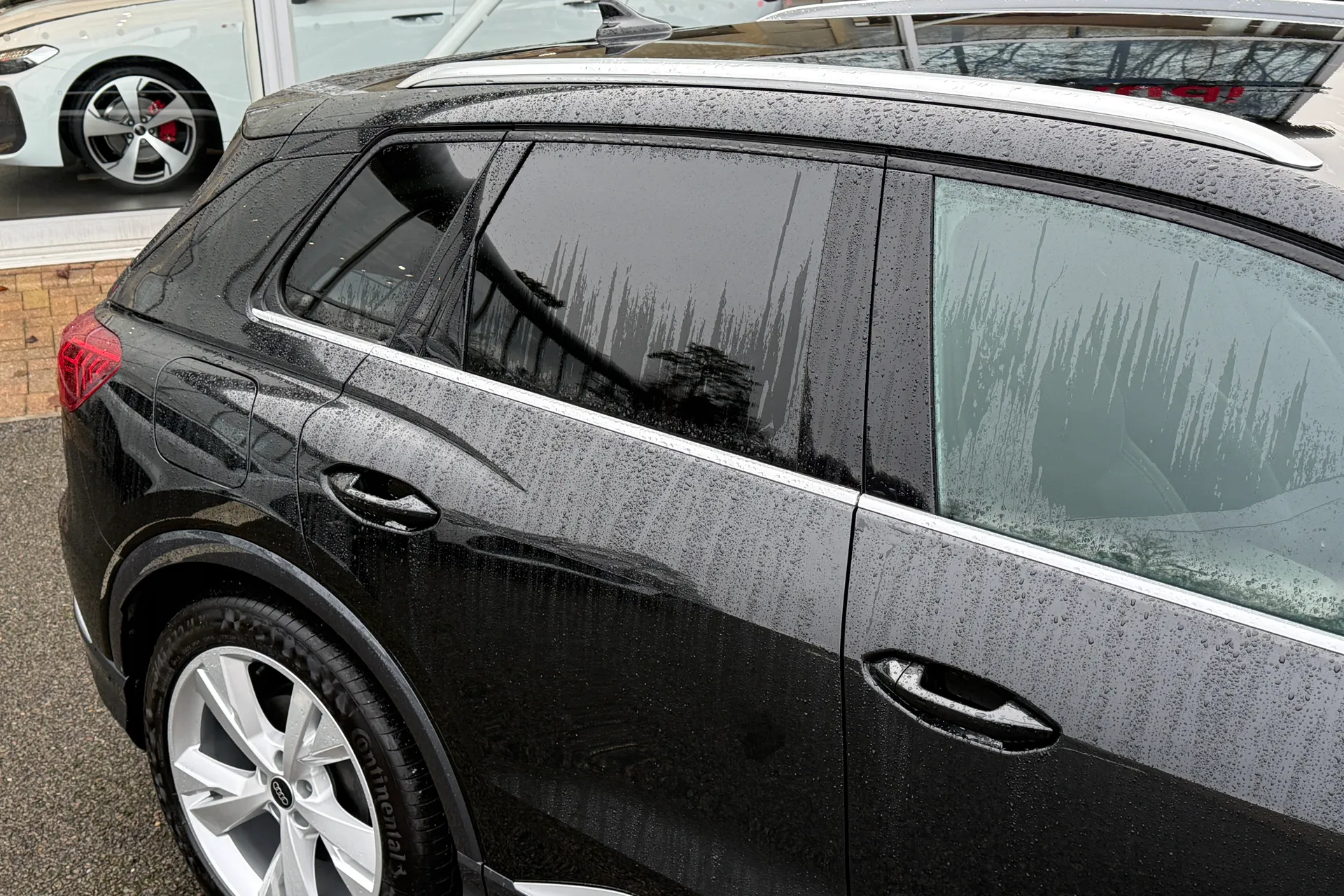 Audi Q4 thumbnail image number 33