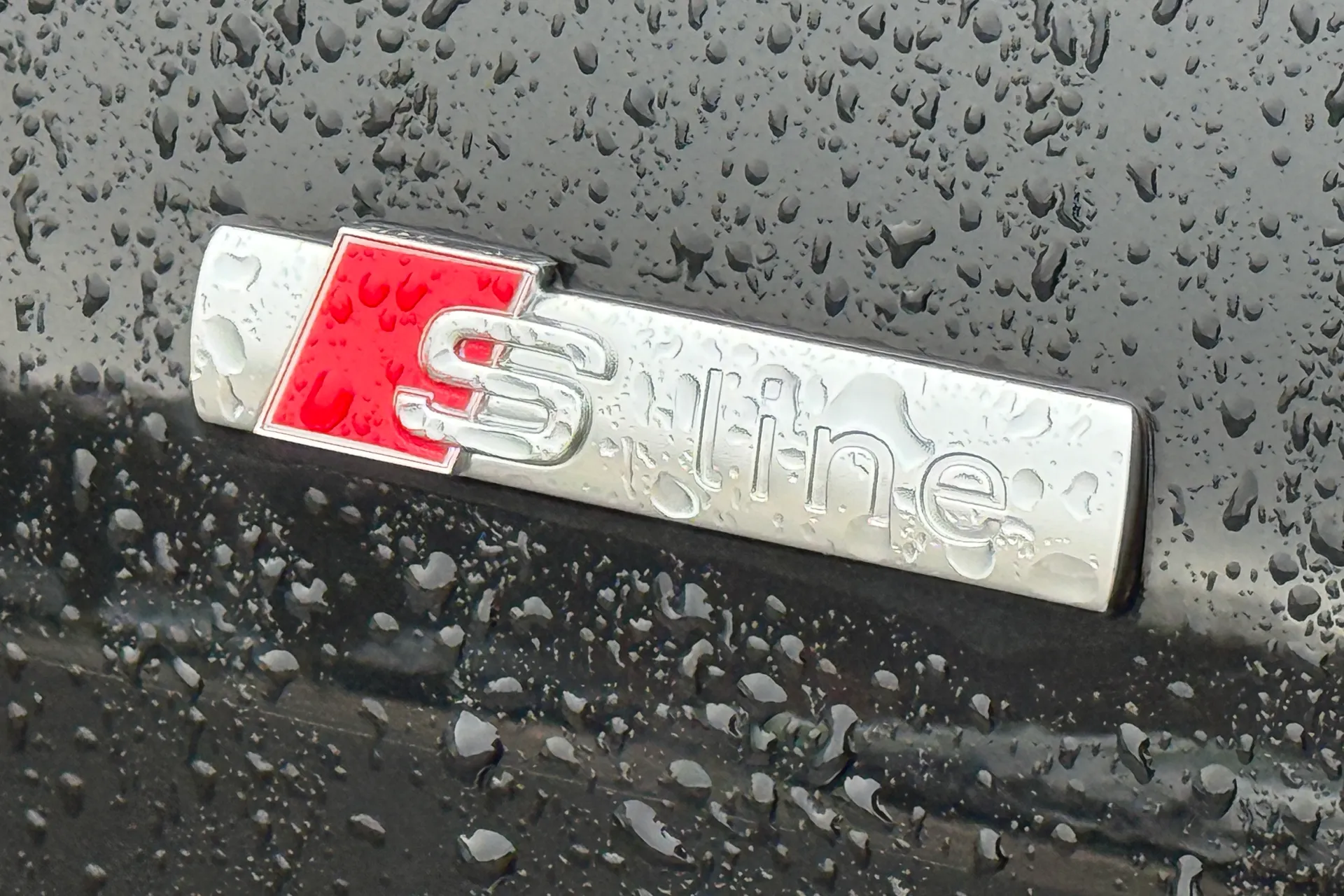 Audi Q4 thumbnail image number 32