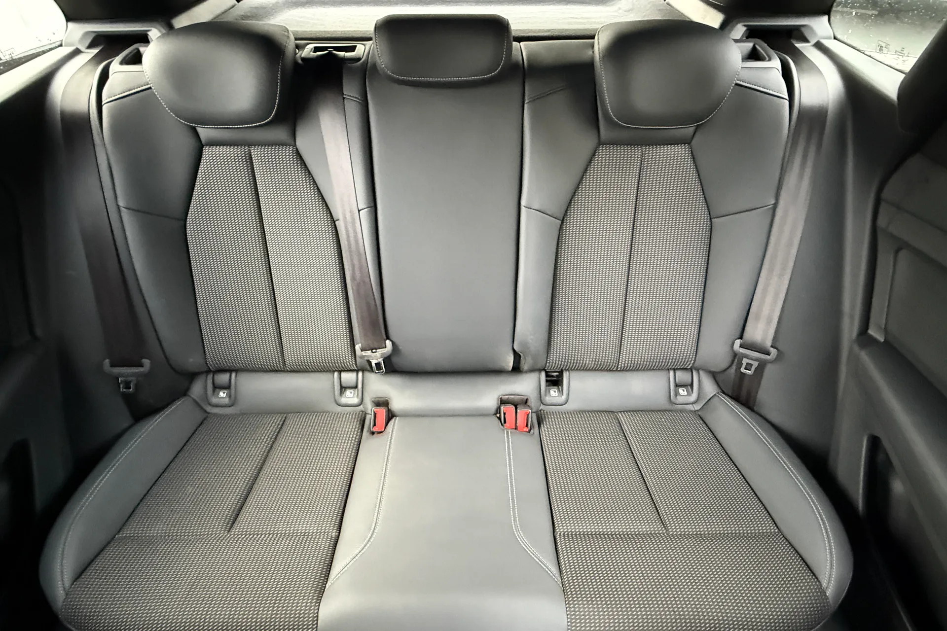 Audi Q4 thumbnail image number 27