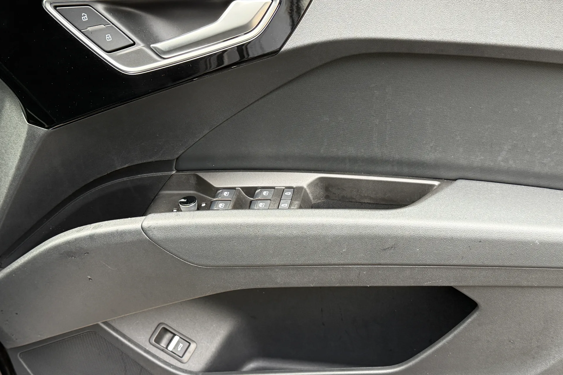 Audi Q4 thumbnail image number 45