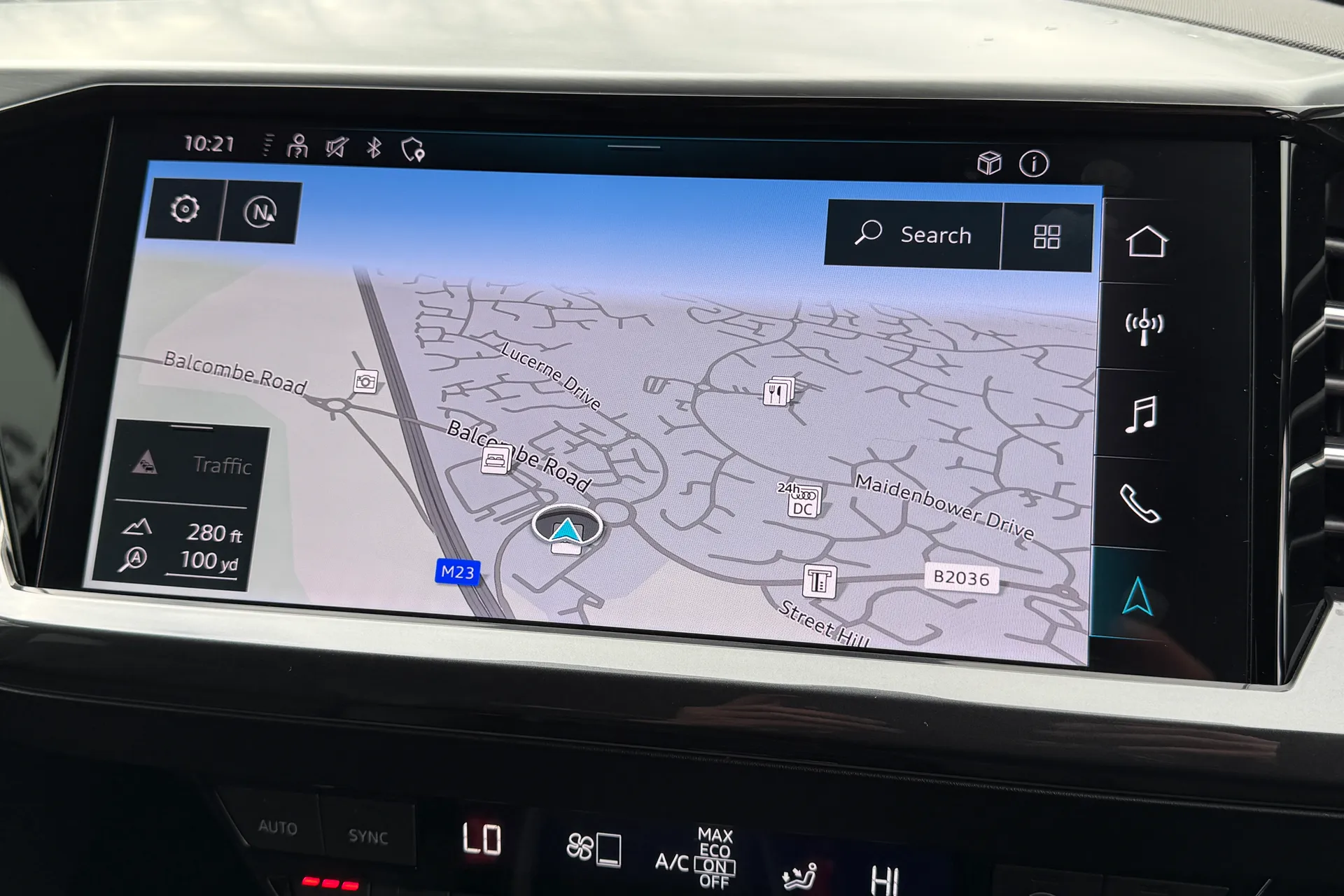 Audi Q4 thumbnail image number 7