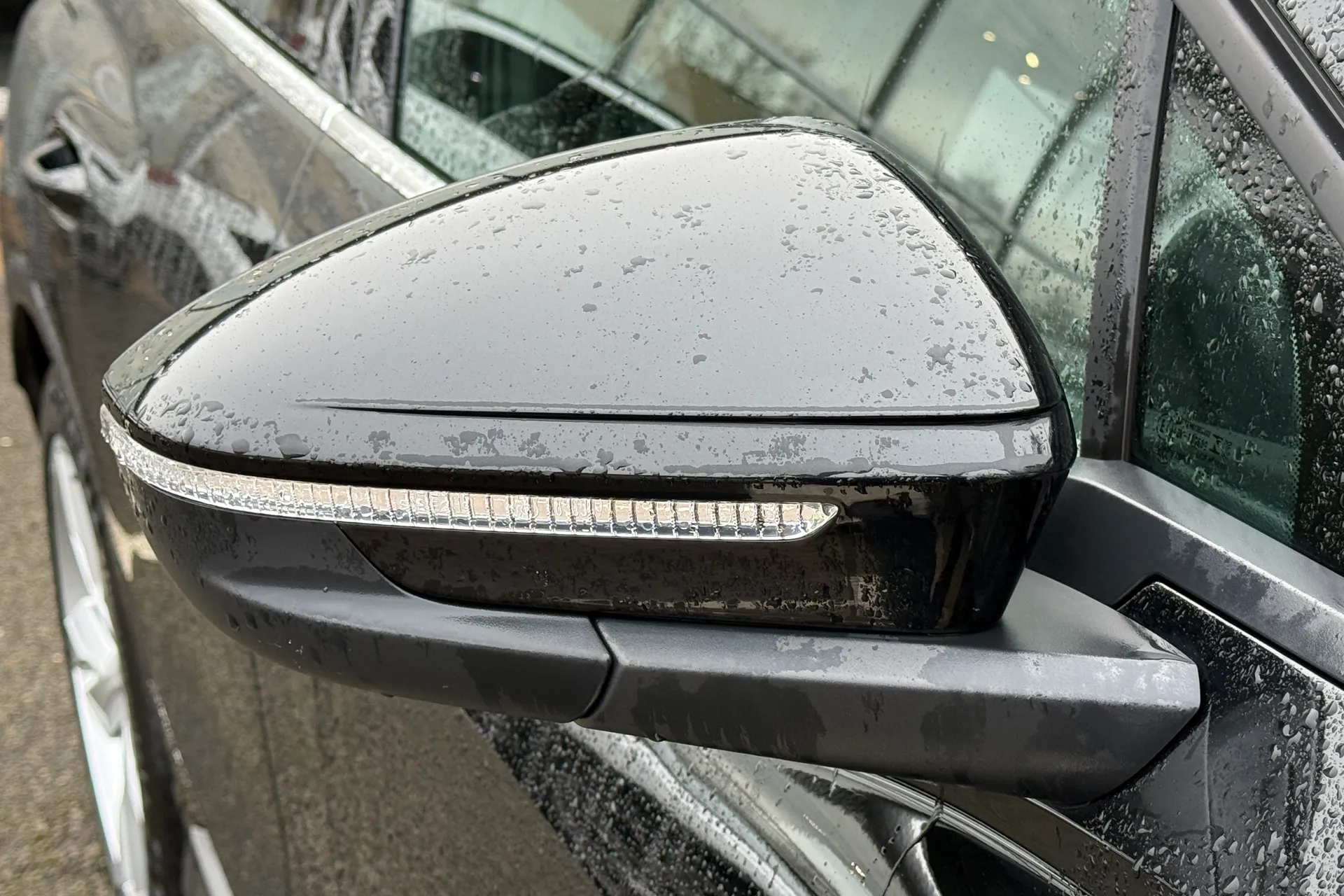 Audi Q4 thumbnail image number 52