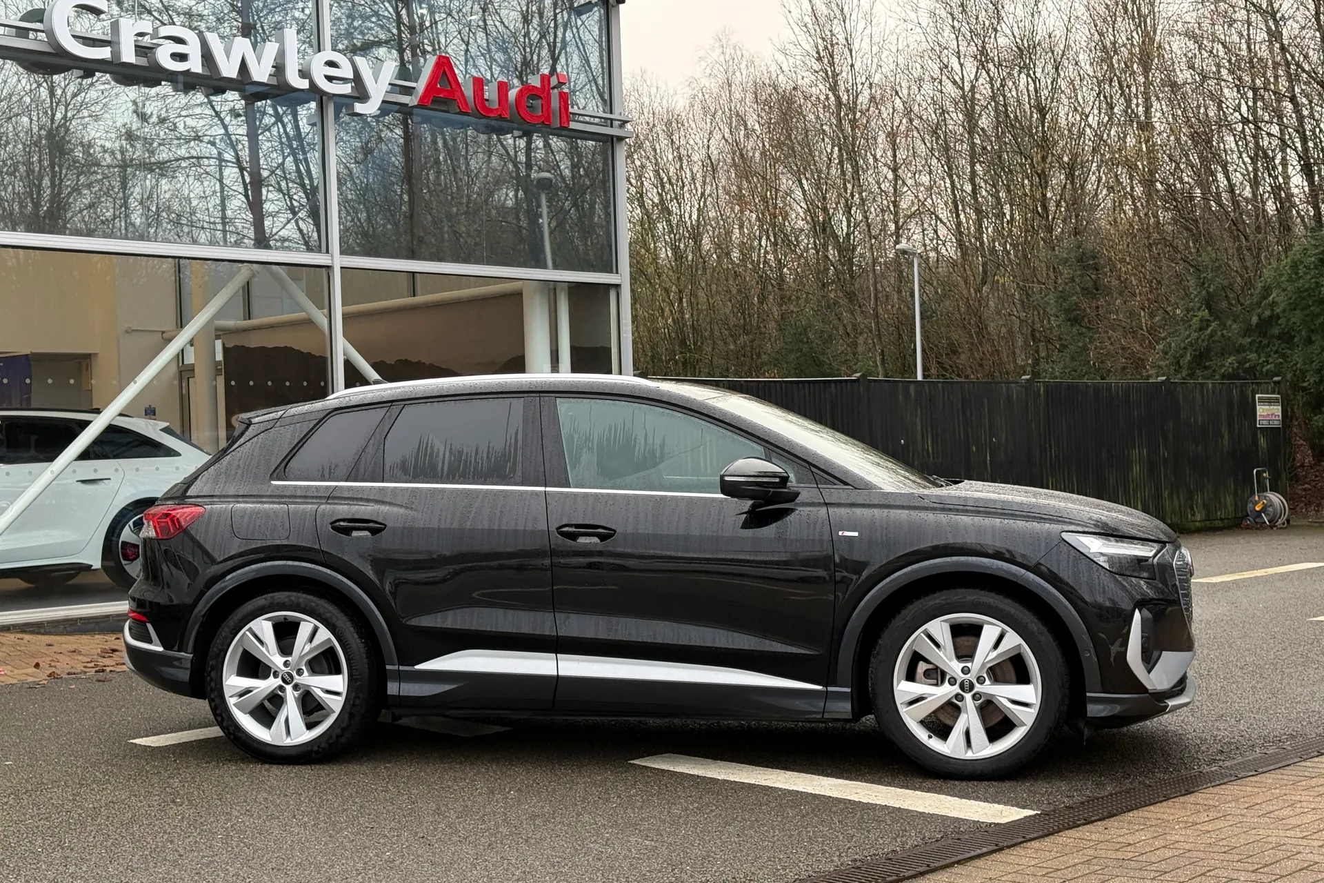 Audi Q4 thumbnail image number 2