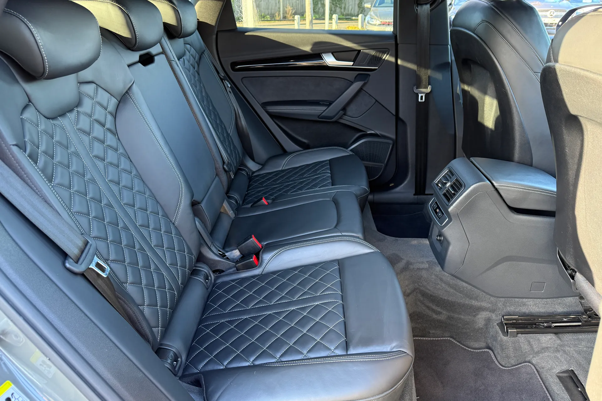 Audi Q5 thumbnail image number 44