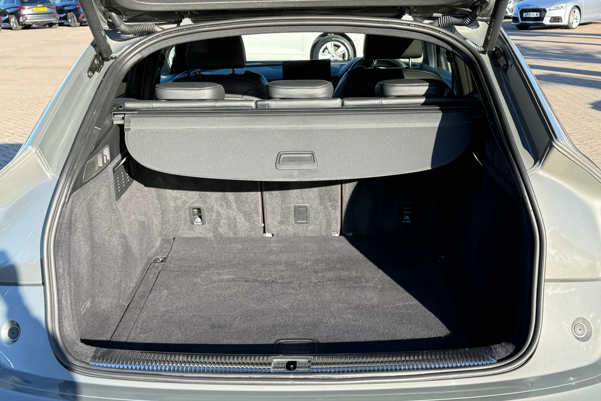 Audi Q5 thumbnail image number 34