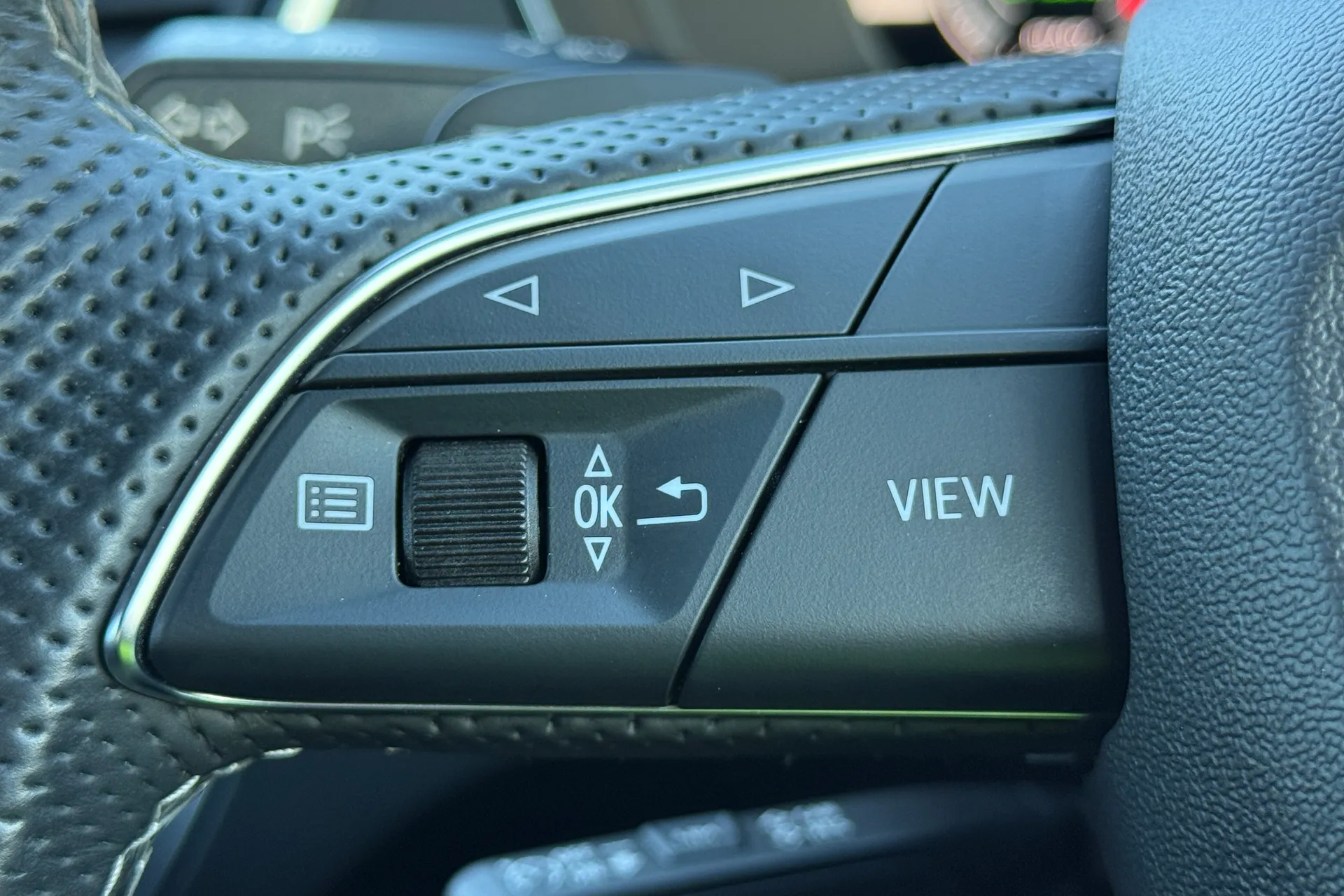 Audi Q5 thumbnail image number 20