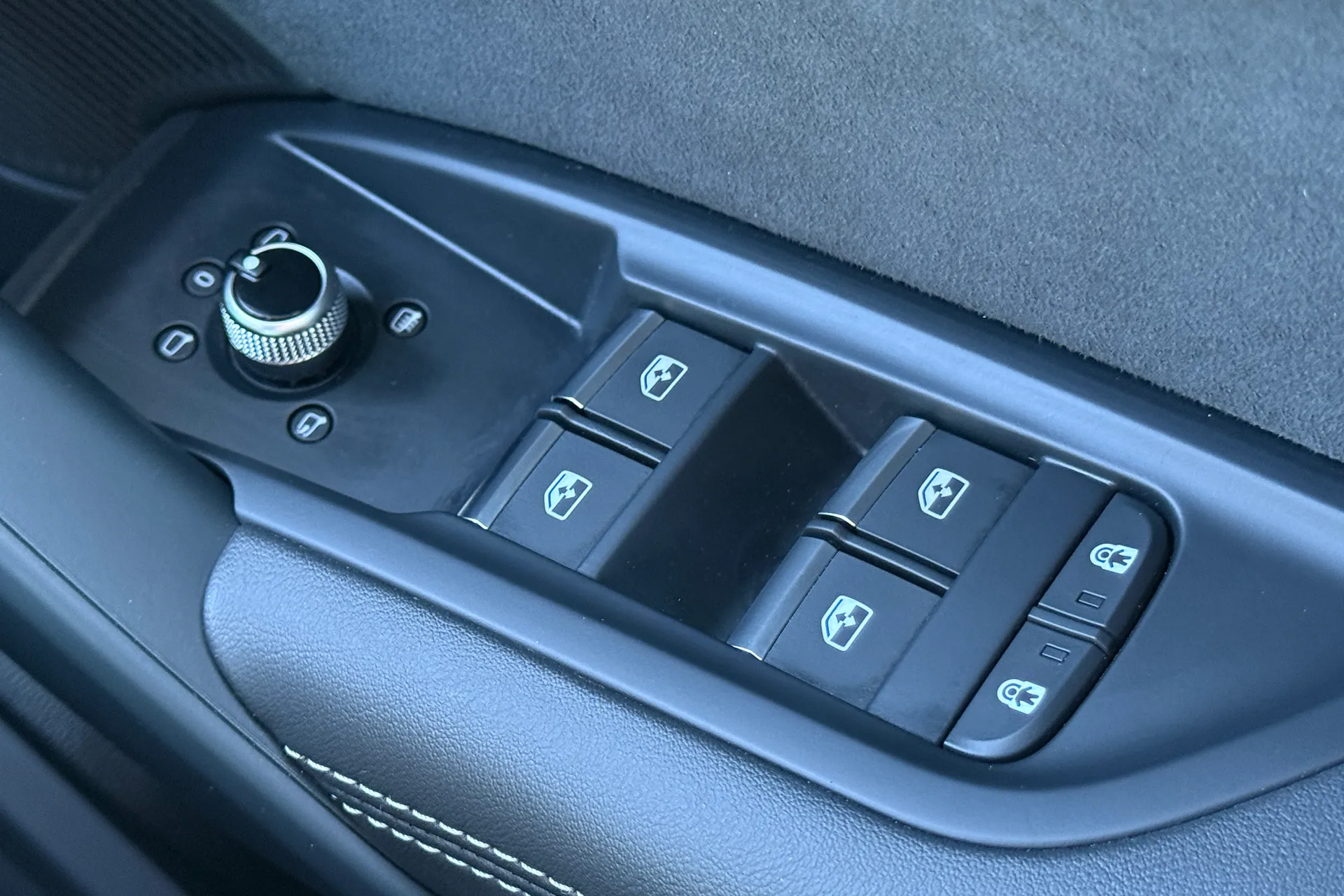 Audi Q5 thumbnail image number 18