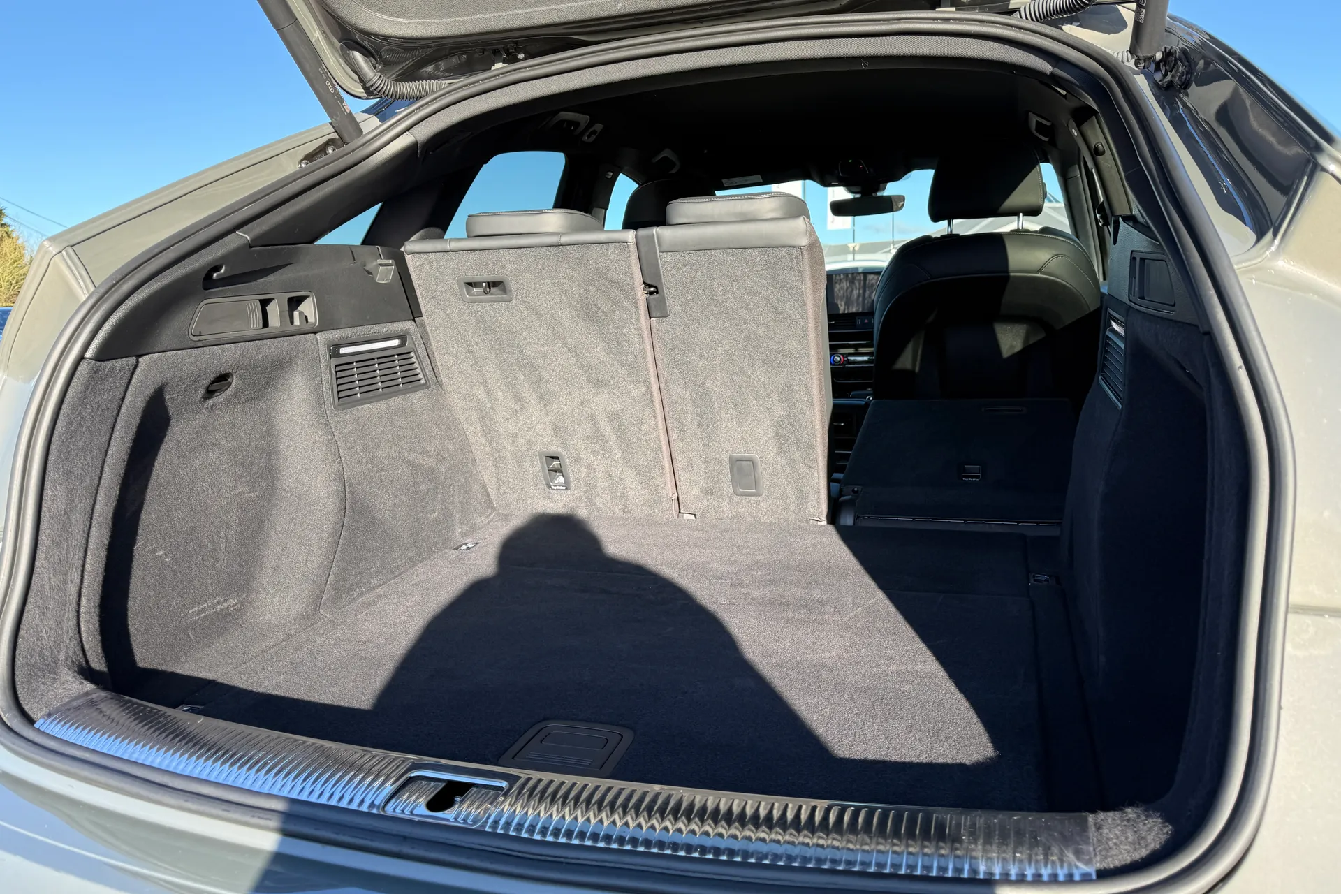 Audi Q5 thumbnail image number 35