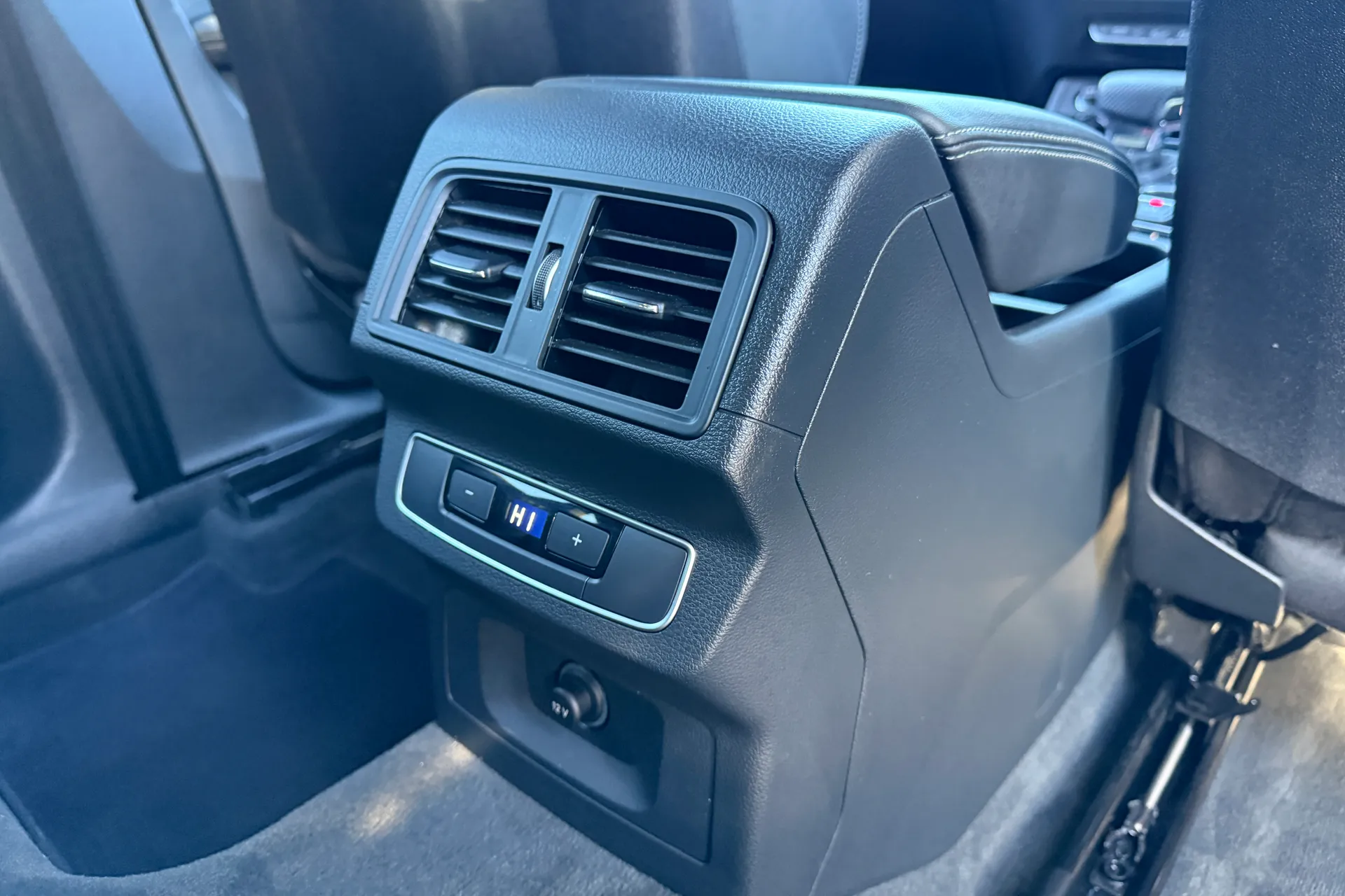 Audi Q5 thumbnail image number 47