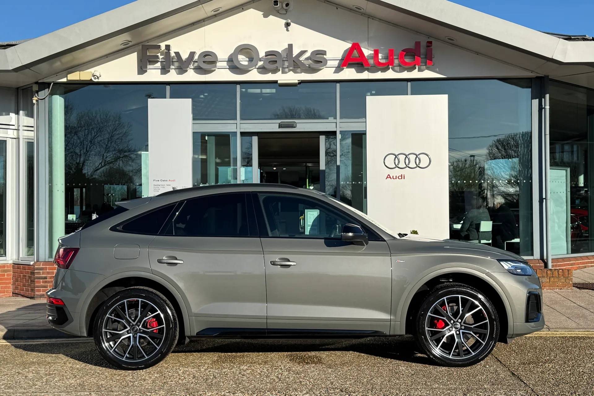 Audi Q5 thumbnail image number 2