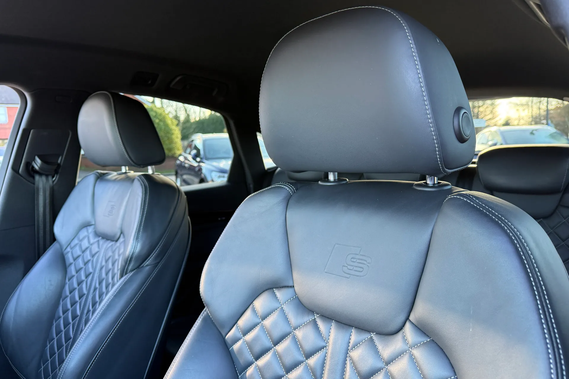 Audi Q5 thumbnail image number 30