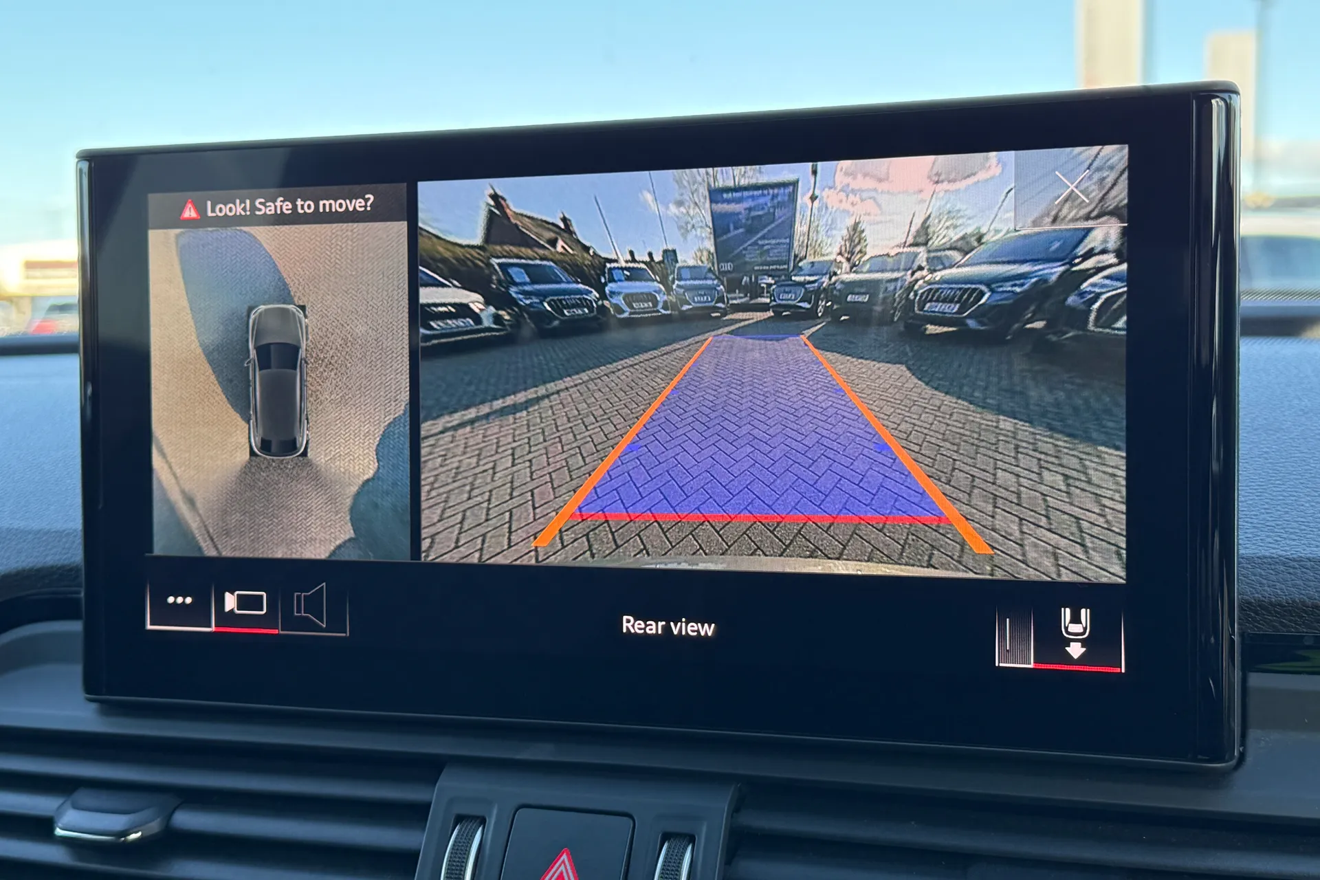 Audi Q5 thumbnail image number 4