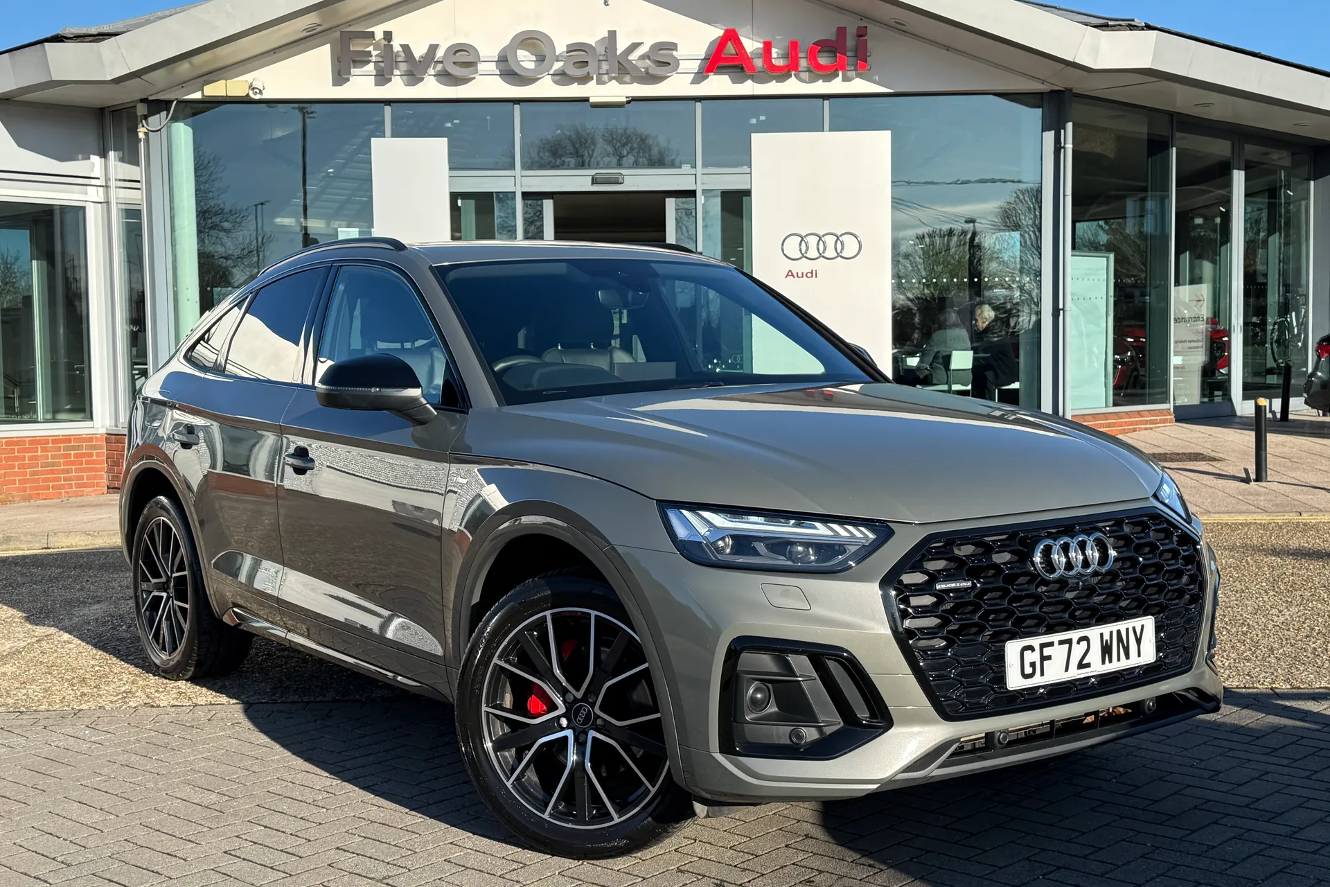 Audi Q5 focused image