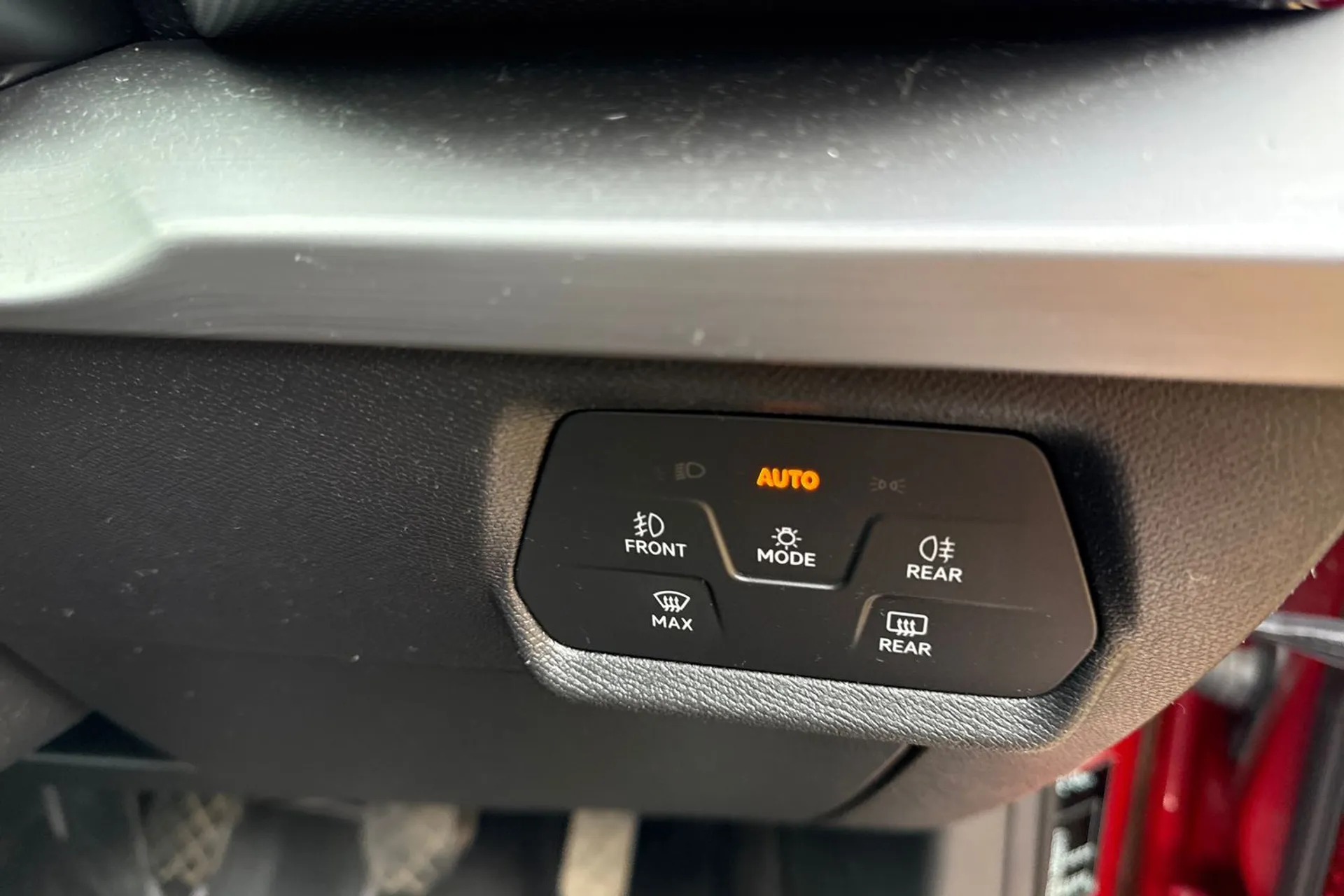 SEAT LEON thumbnail image number 50