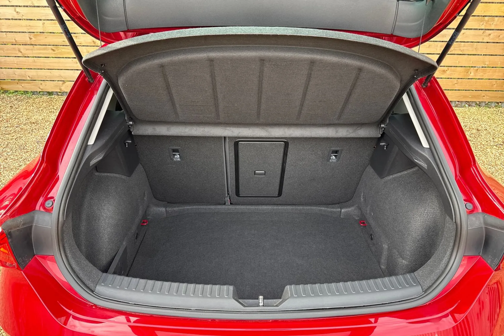 SEAT LEON thumbnail image number 21