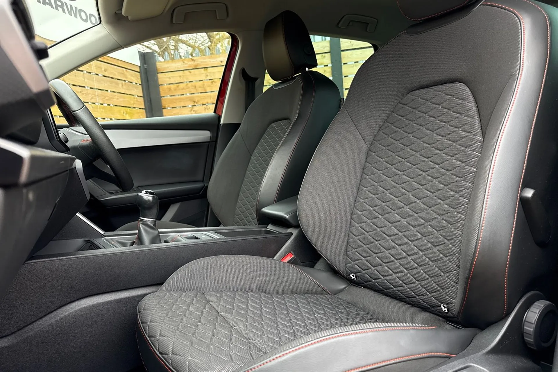 SEAT LEON thumbnail image number 30