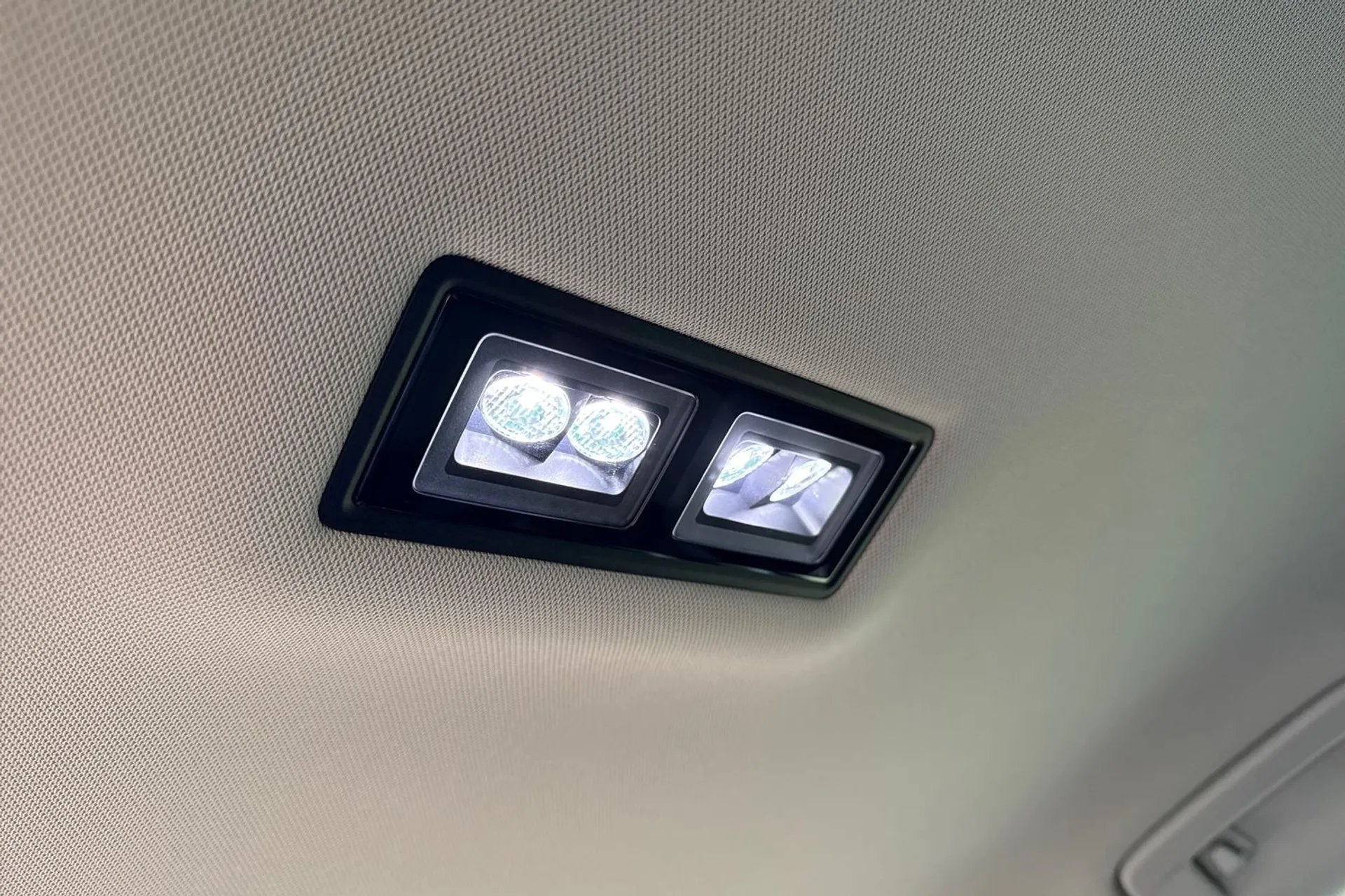 SEAT LEON thumbnail image number 54