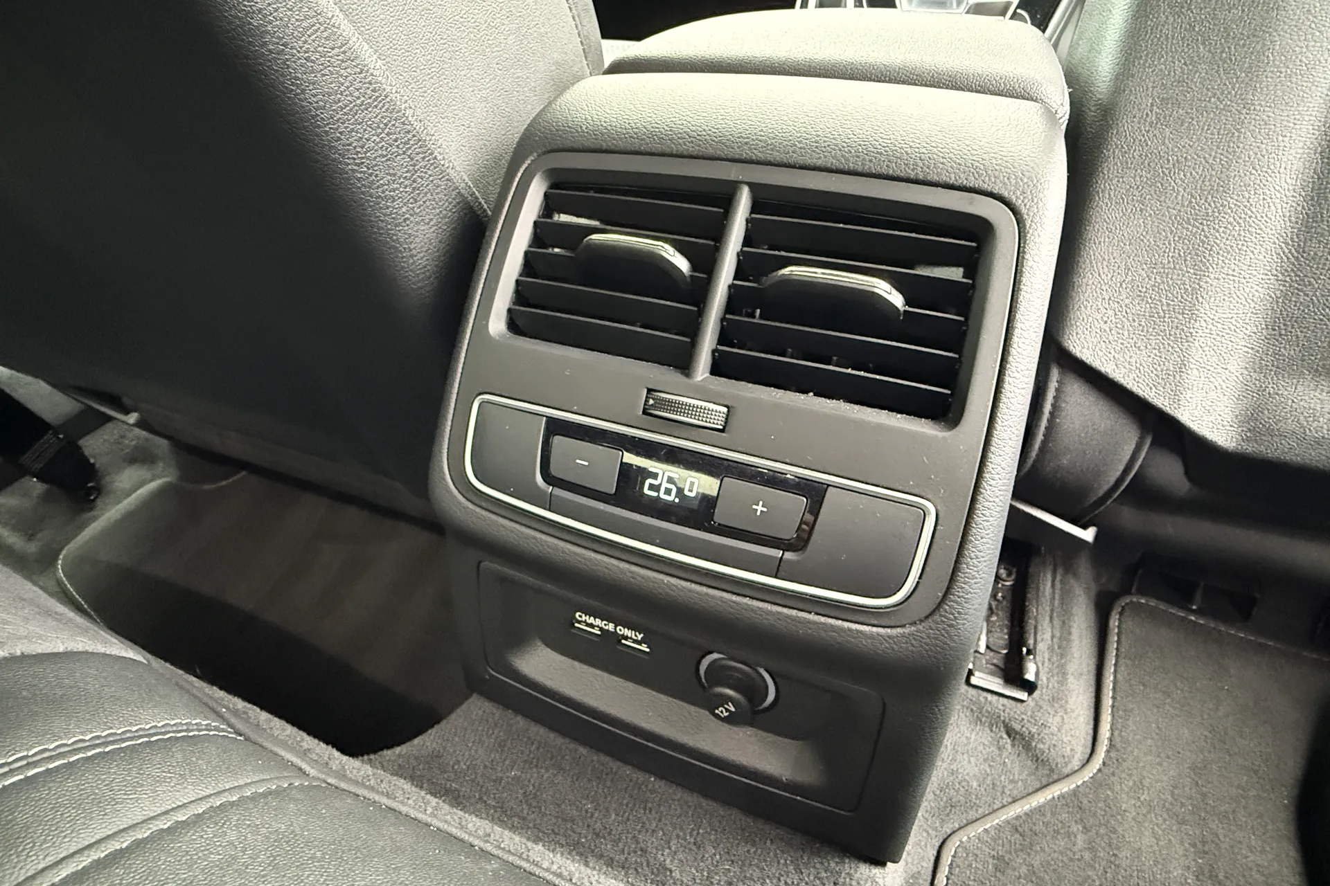 Audi A5 thumbnail image number 28