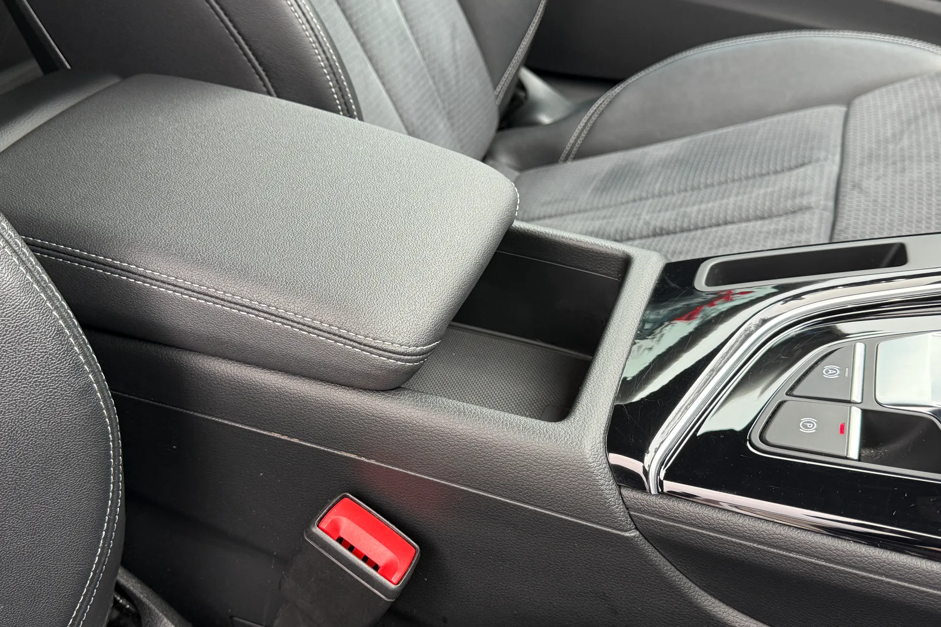 Audi A5 thumbnail image number 47