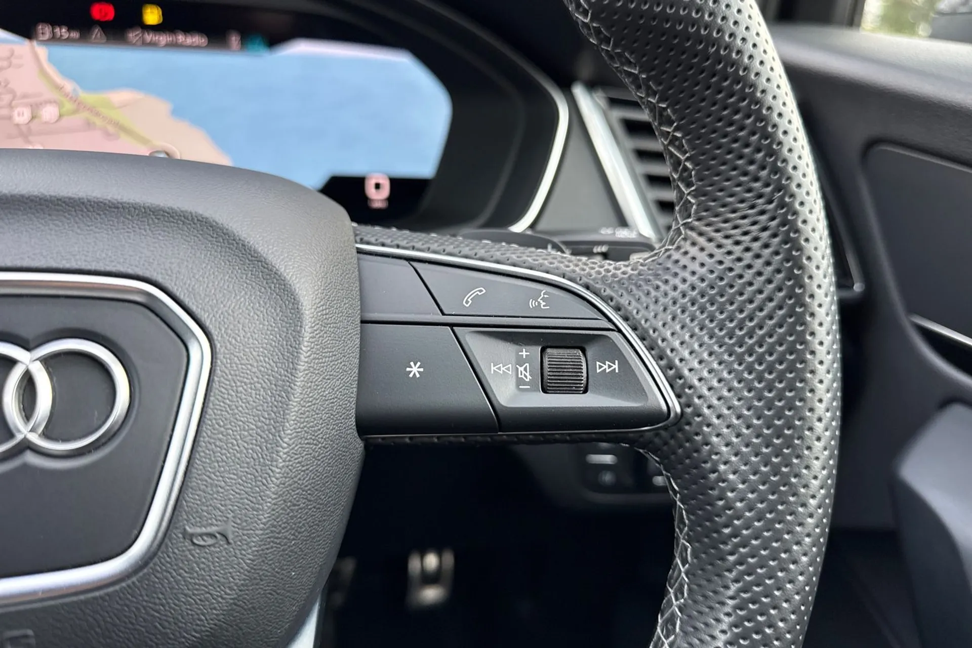 Audi Q5 thumbnail image number 35