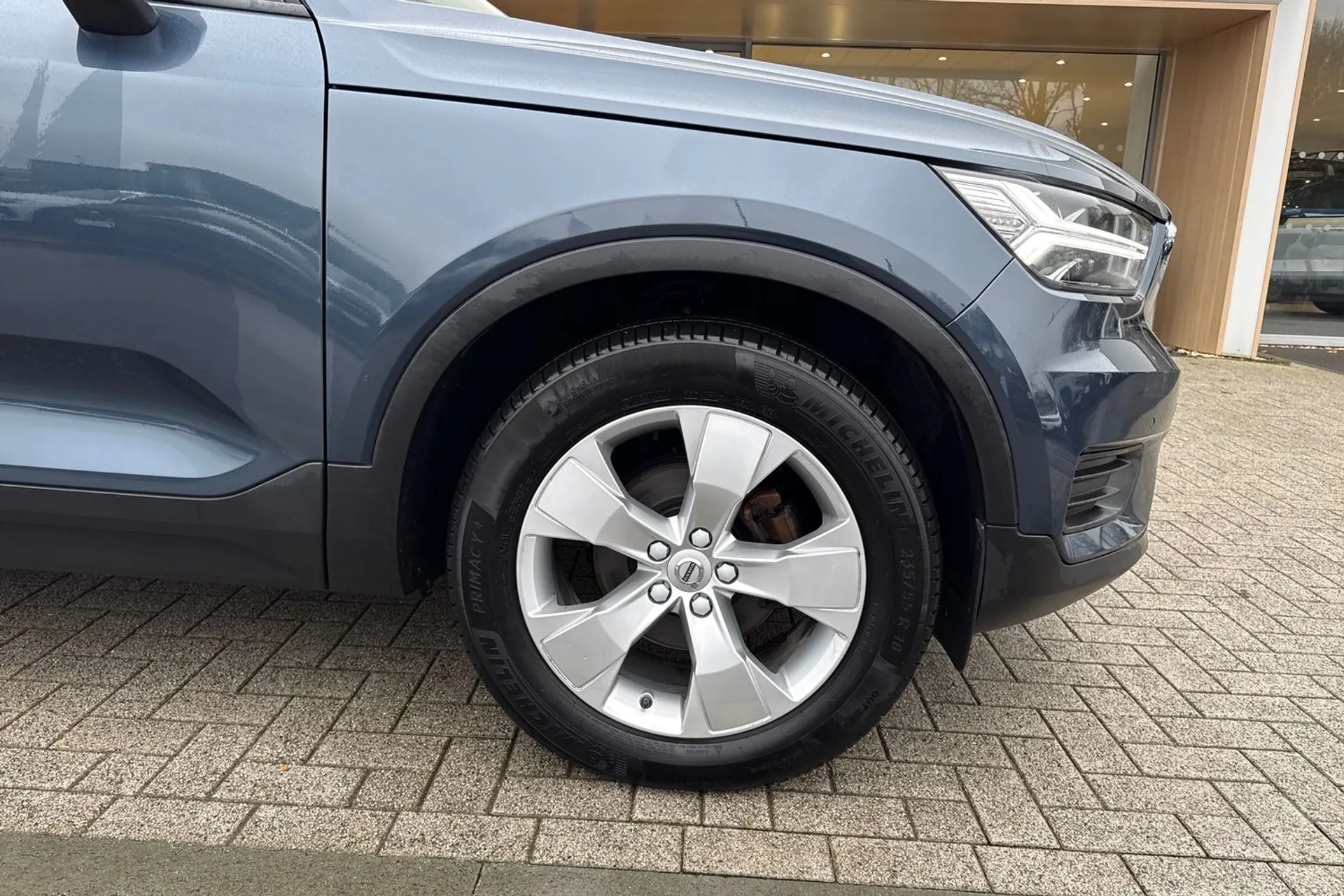 Volvo XC40 thumbnail image number 14