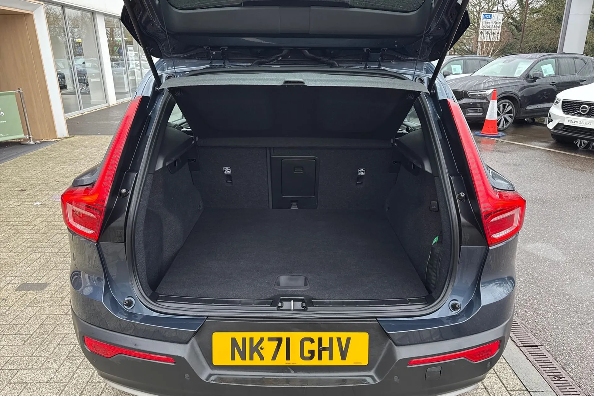 Volvo XC40 thumbnail image number 20