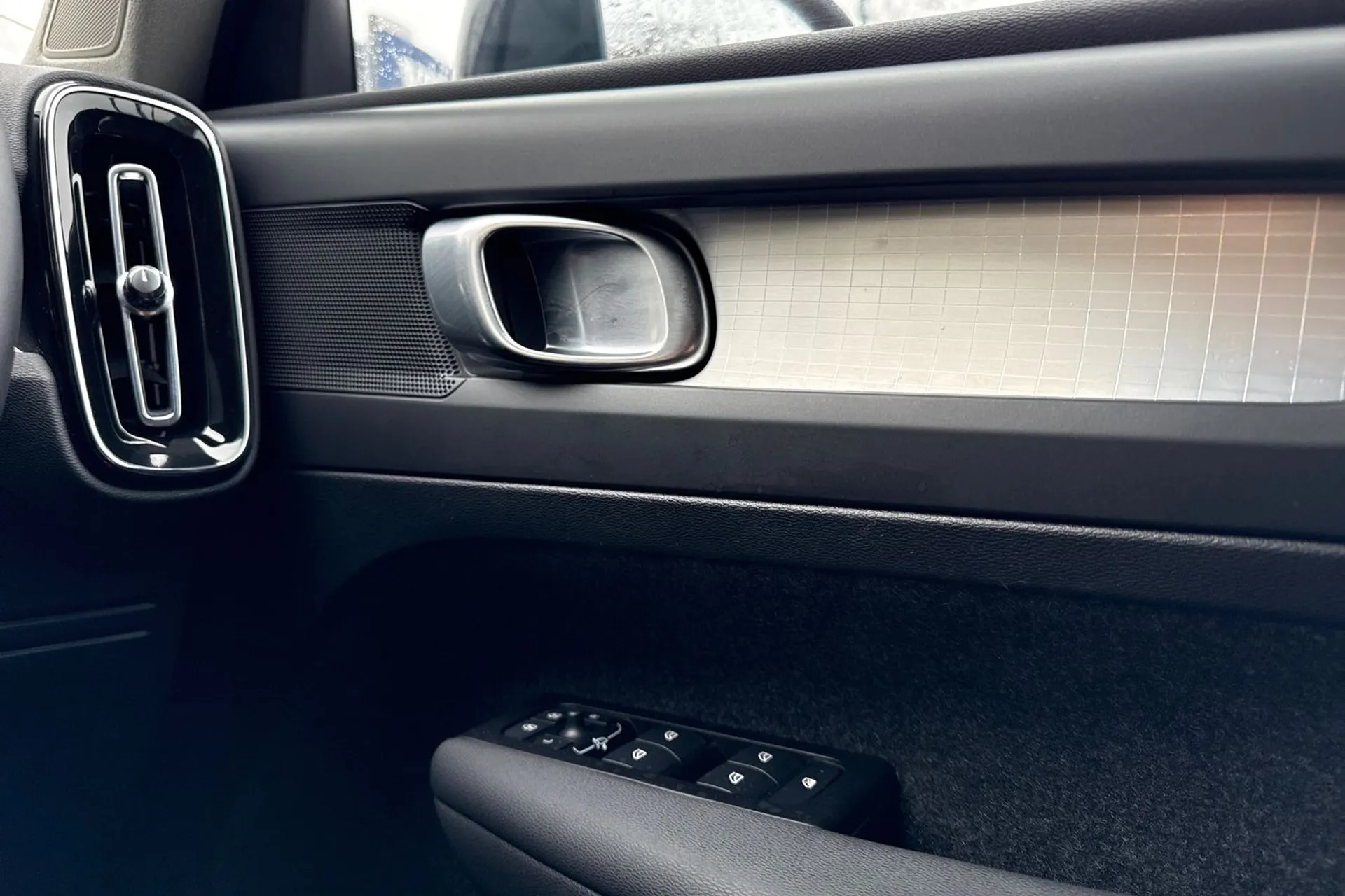 Volvo XC40 thumbnail image number 41