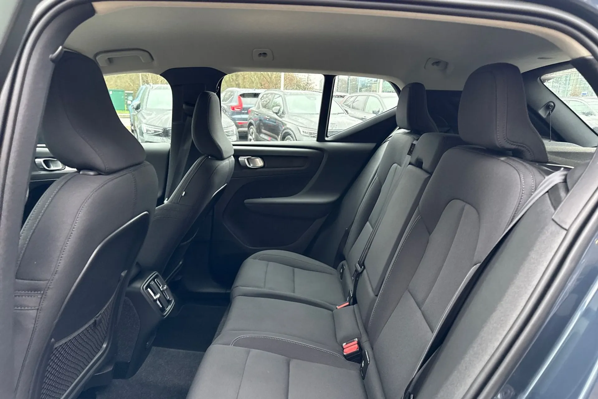 Volvo XC40 thumbnail image number 30