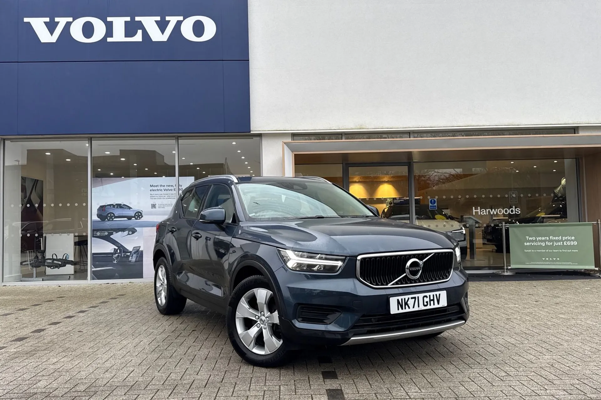 Volvo XC40 focused image