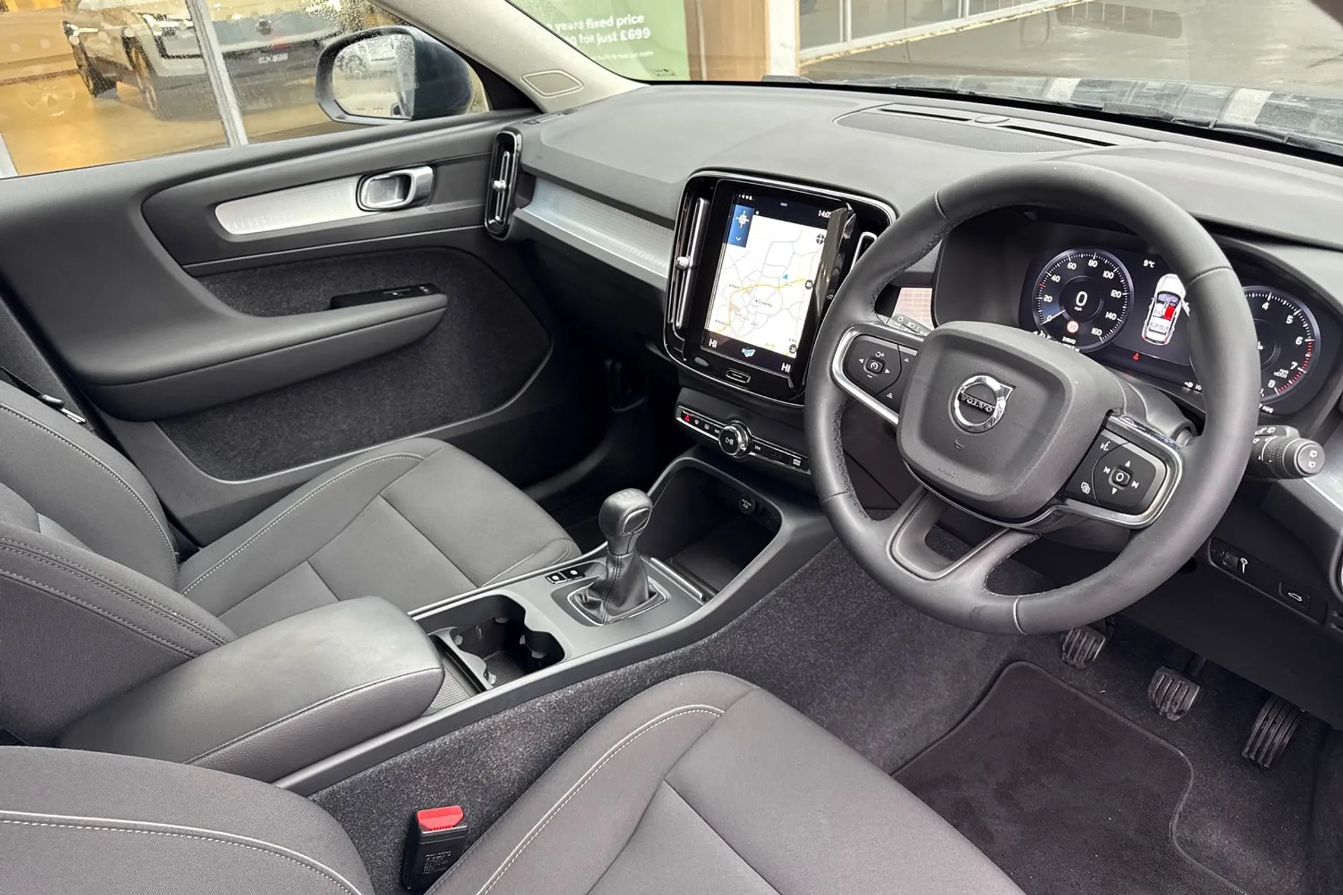 Volvo XC40 thumbnail image number 6