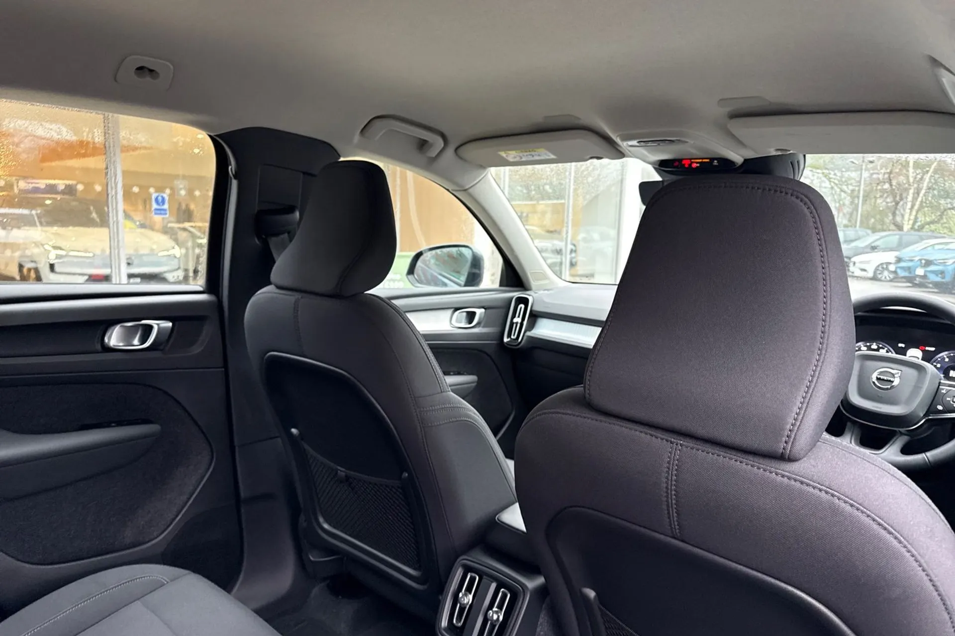 Volvo XC40 thumbnail image number 24