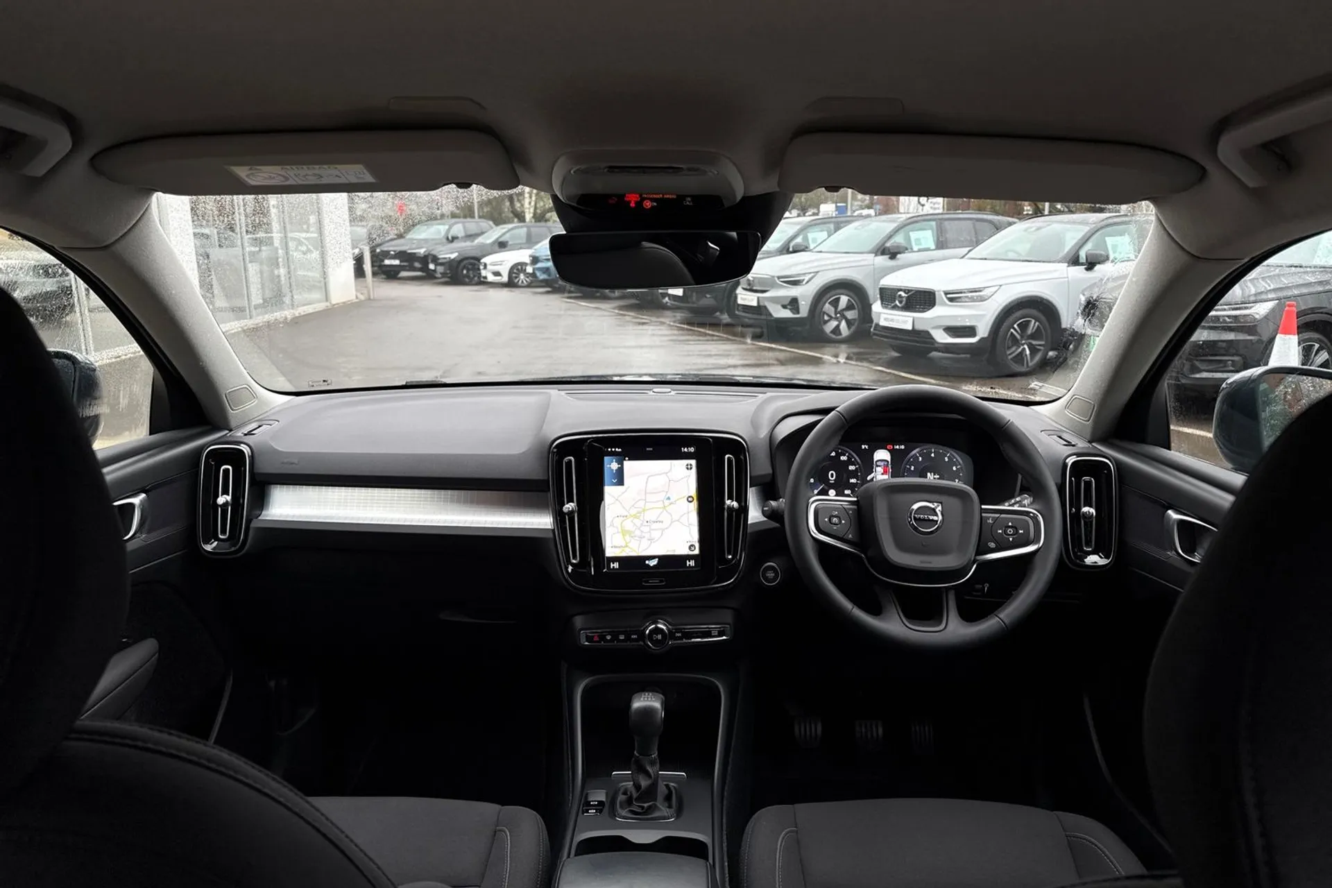 Volvo XC40 thumbnail image number 3