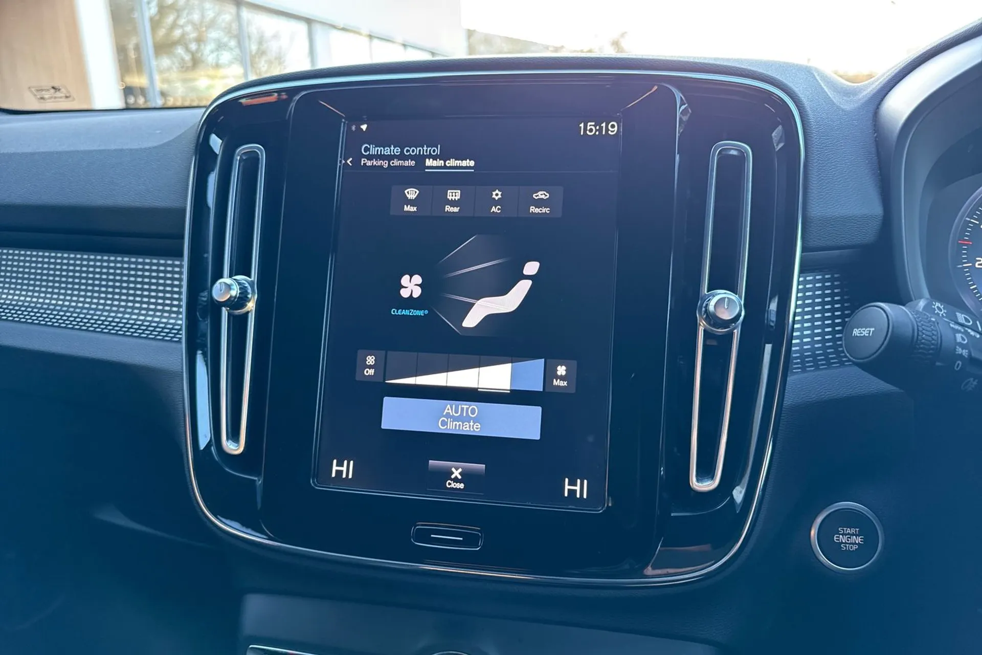 Volvo XC40 thumbnail image number 38