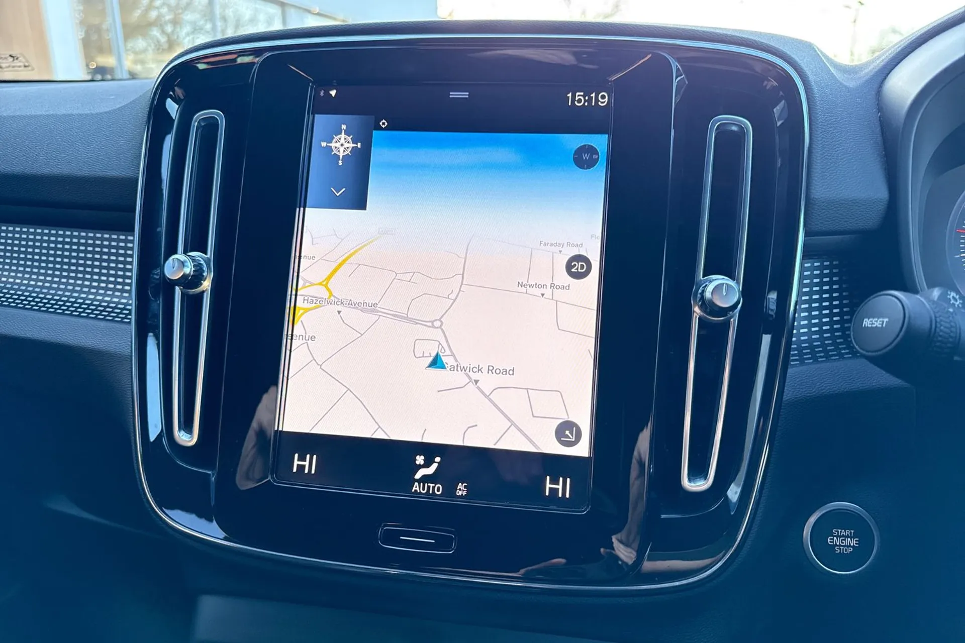 Volvo XC40 thumbnail image number 5