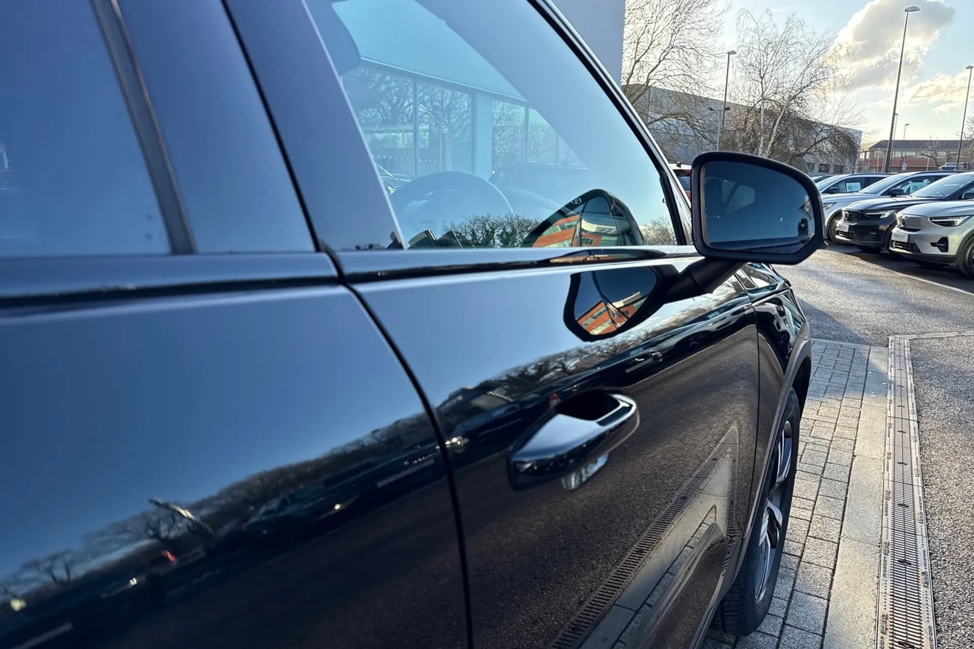 Volvo XC40 thumbnail image number 17