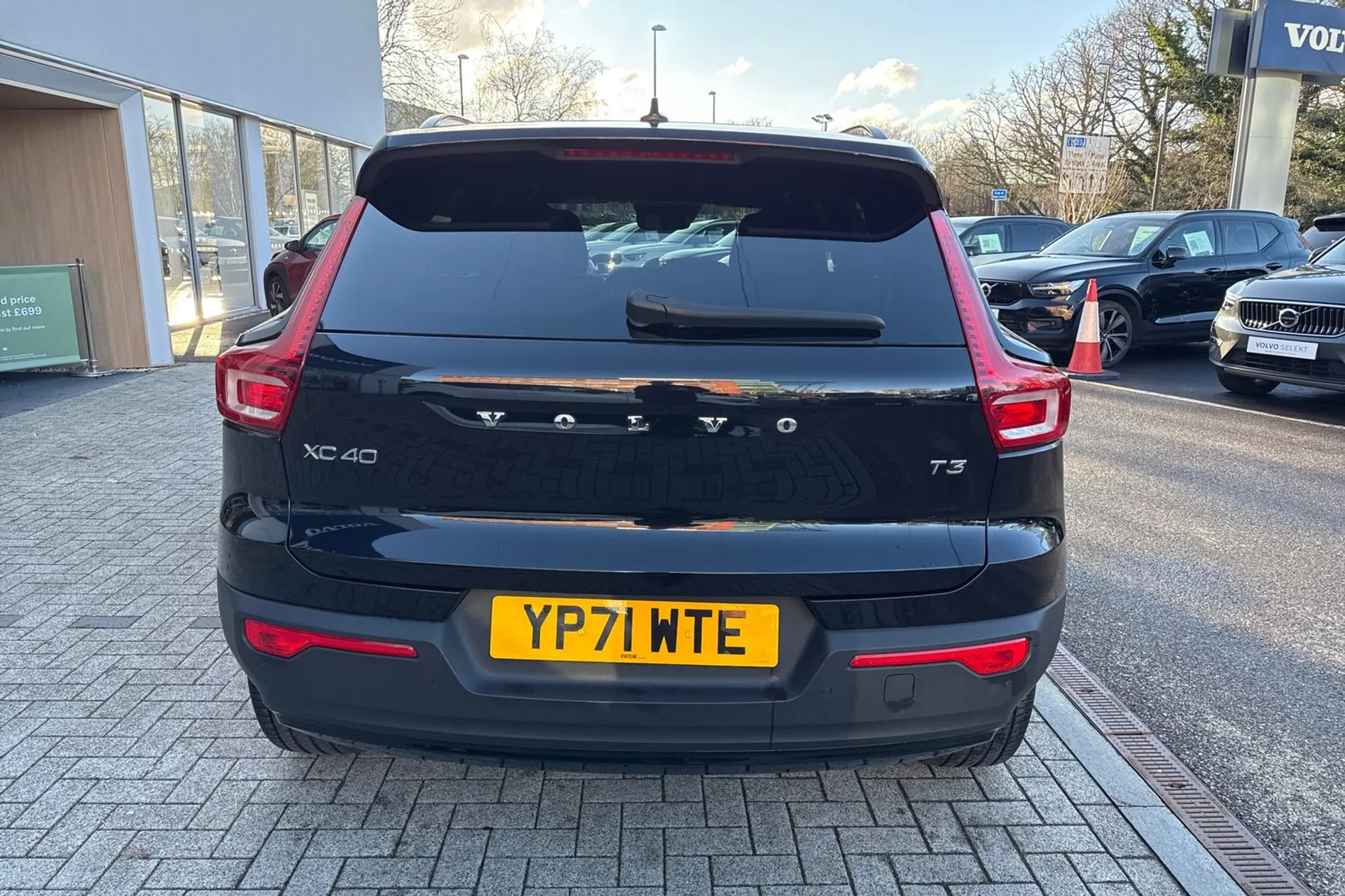 Volvo XC40 thumbnail image number 9