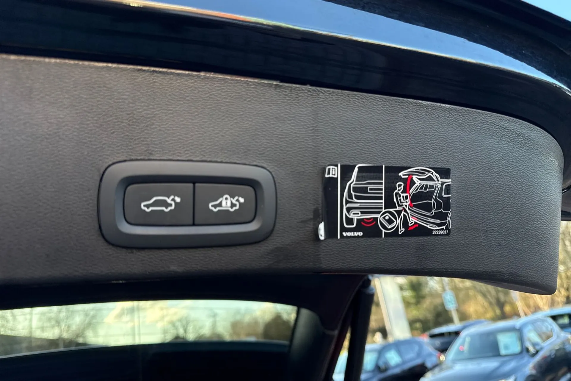 Volvo XC40 thumbnail image number 21