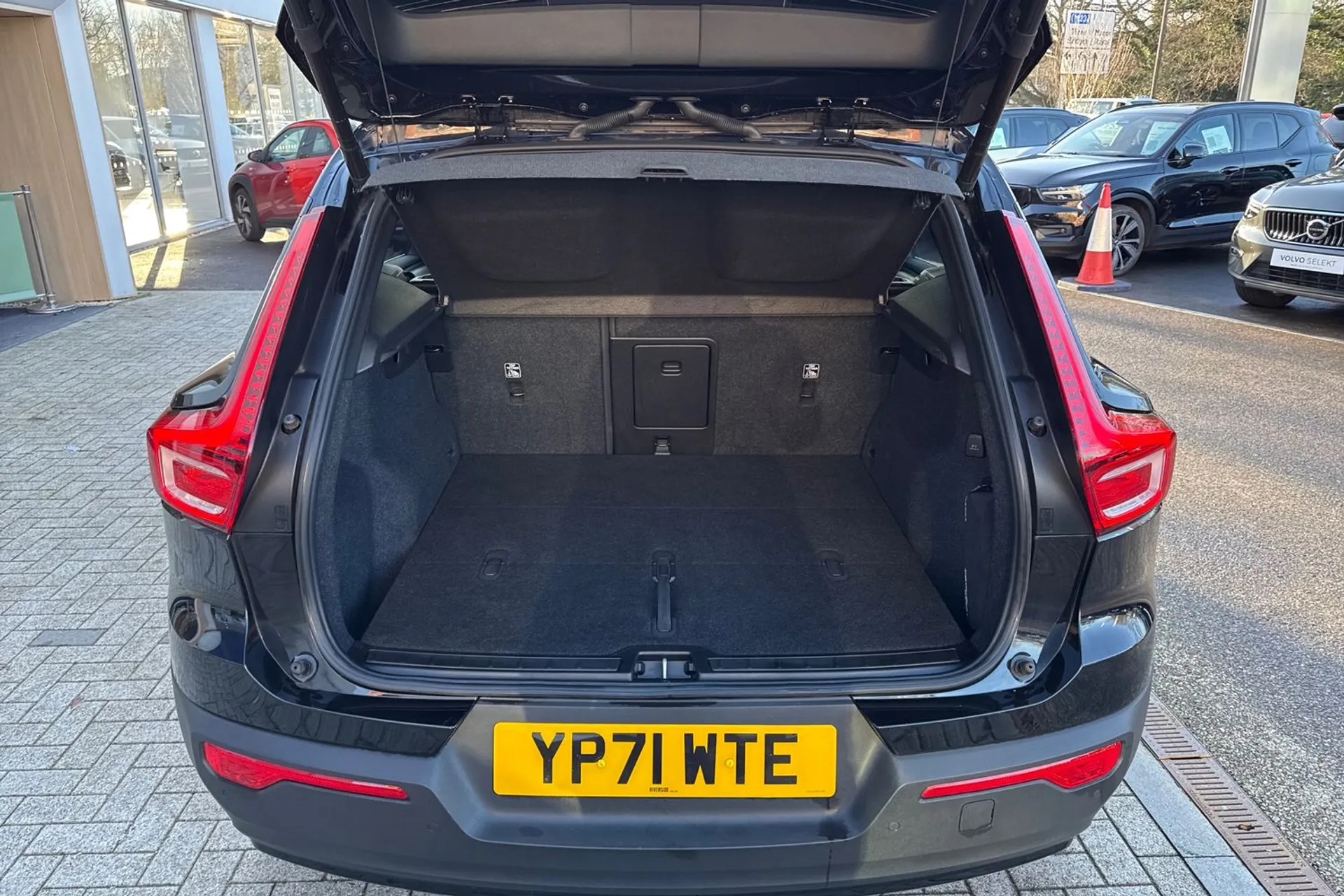 Volvo XC40 thumbnail image number 20