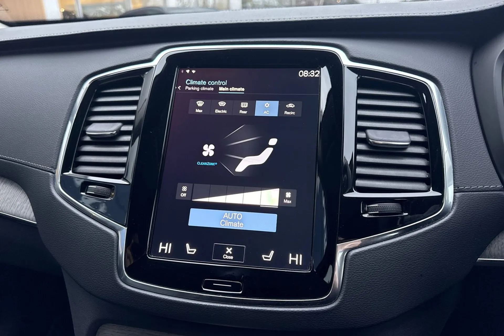 Volvo XC90 thumbnail image number 38