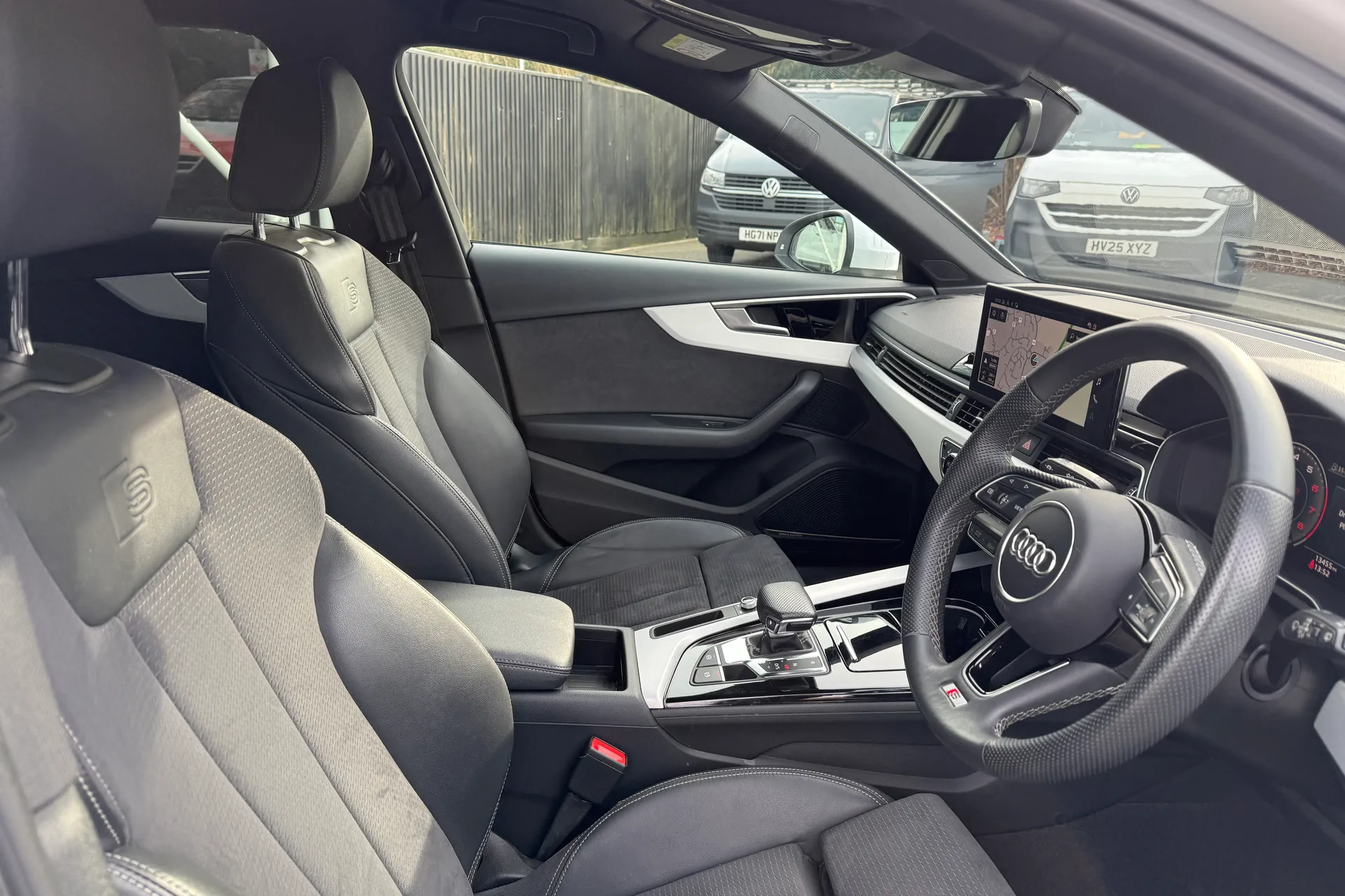 Audi A4 thumbnail image number 26