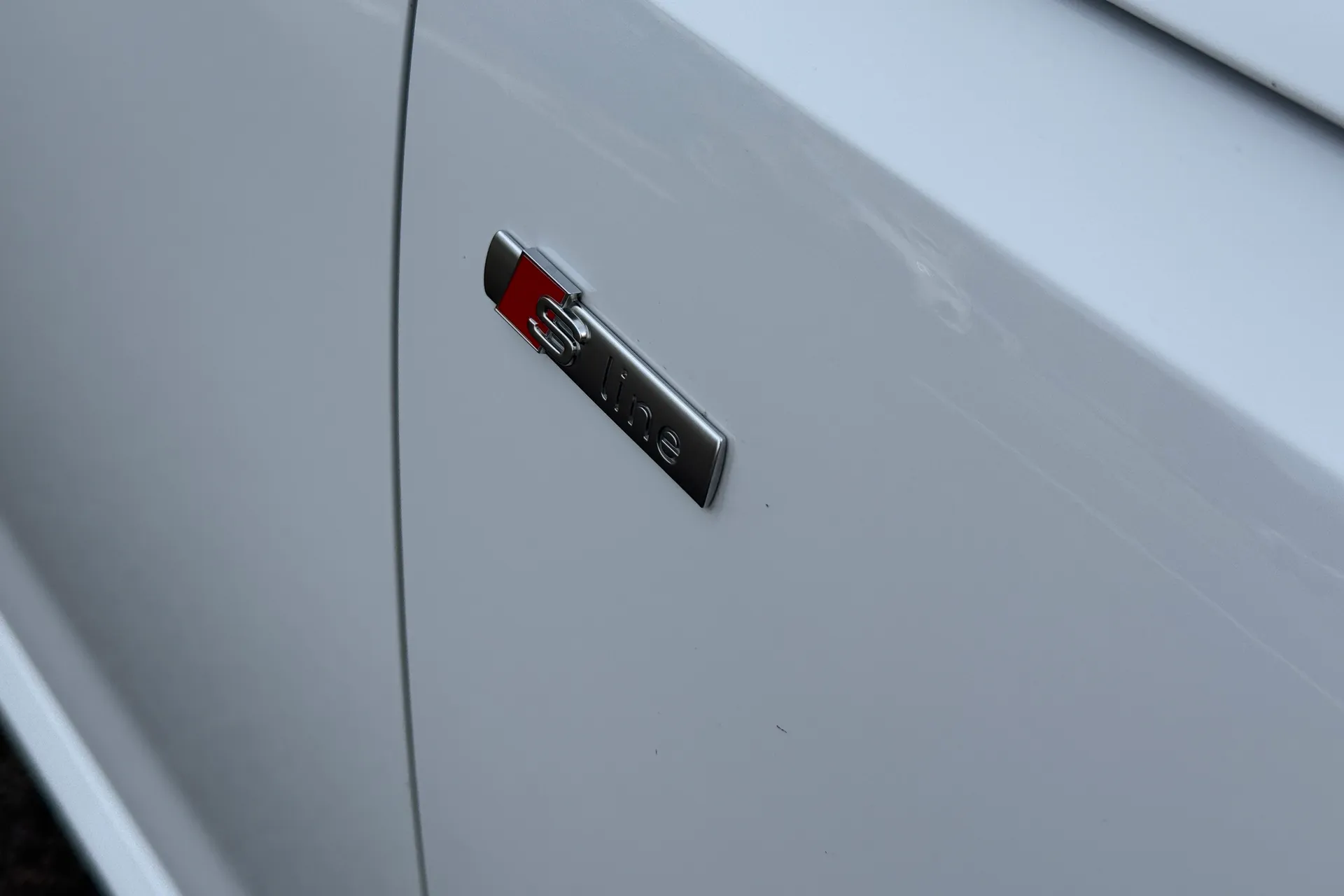 Audi A4 thumbnail image number 7