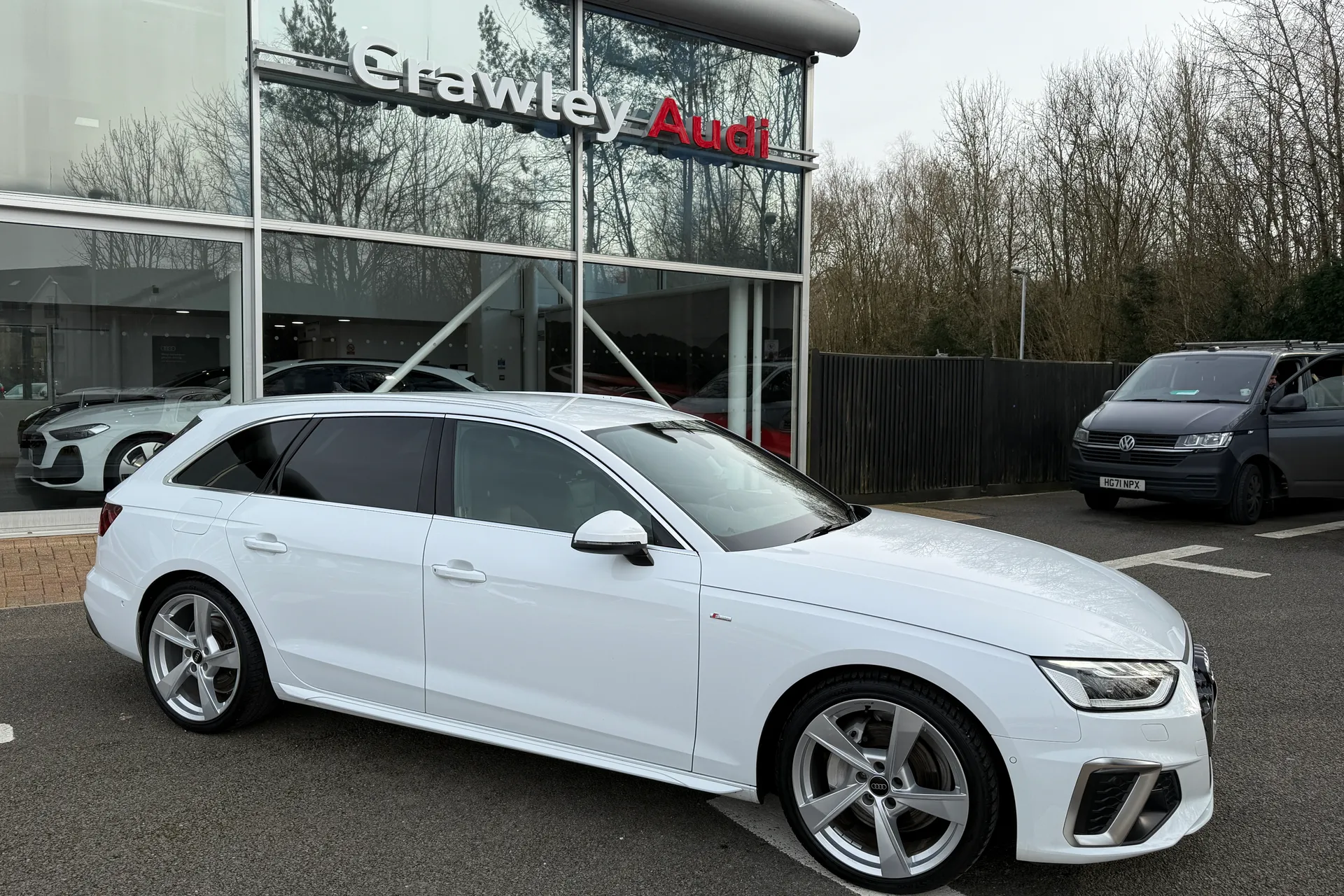 Audi A4 thumbnail image number 2