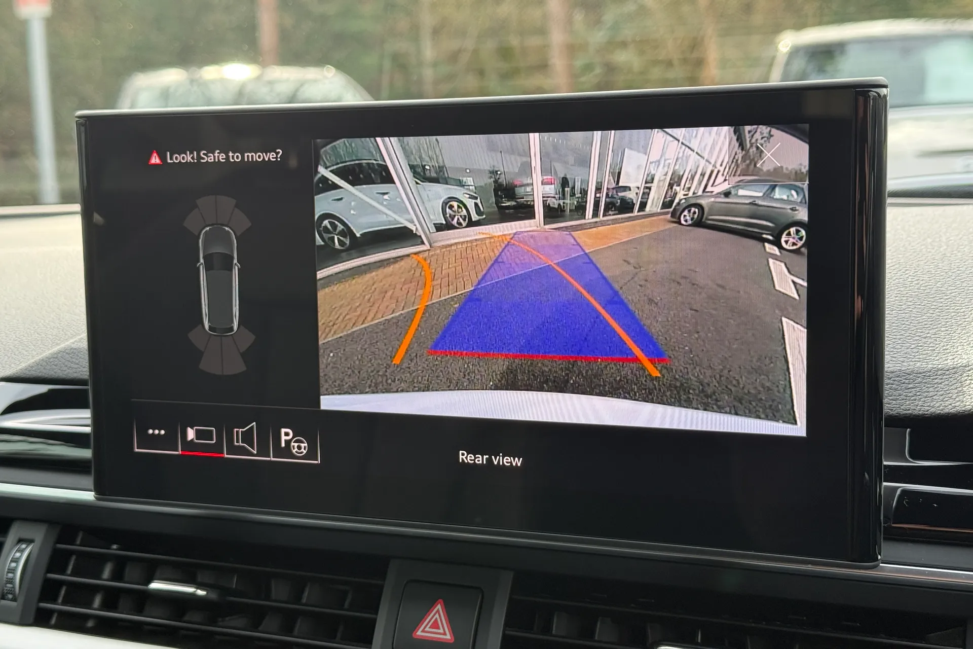 Audi A4 thumbnail image number 3