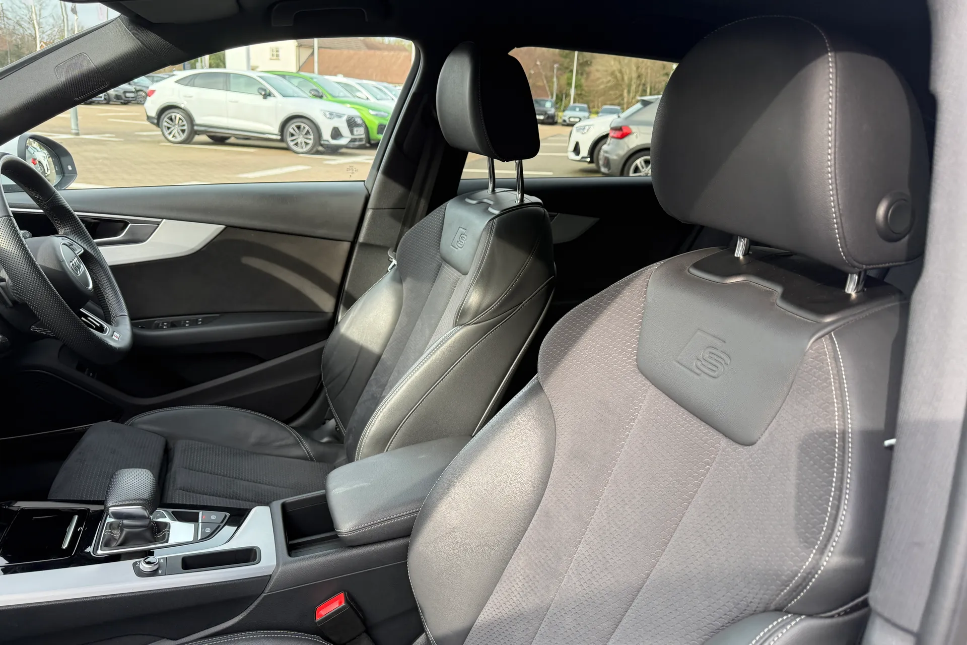 Audi A4 thumbnail image number 49