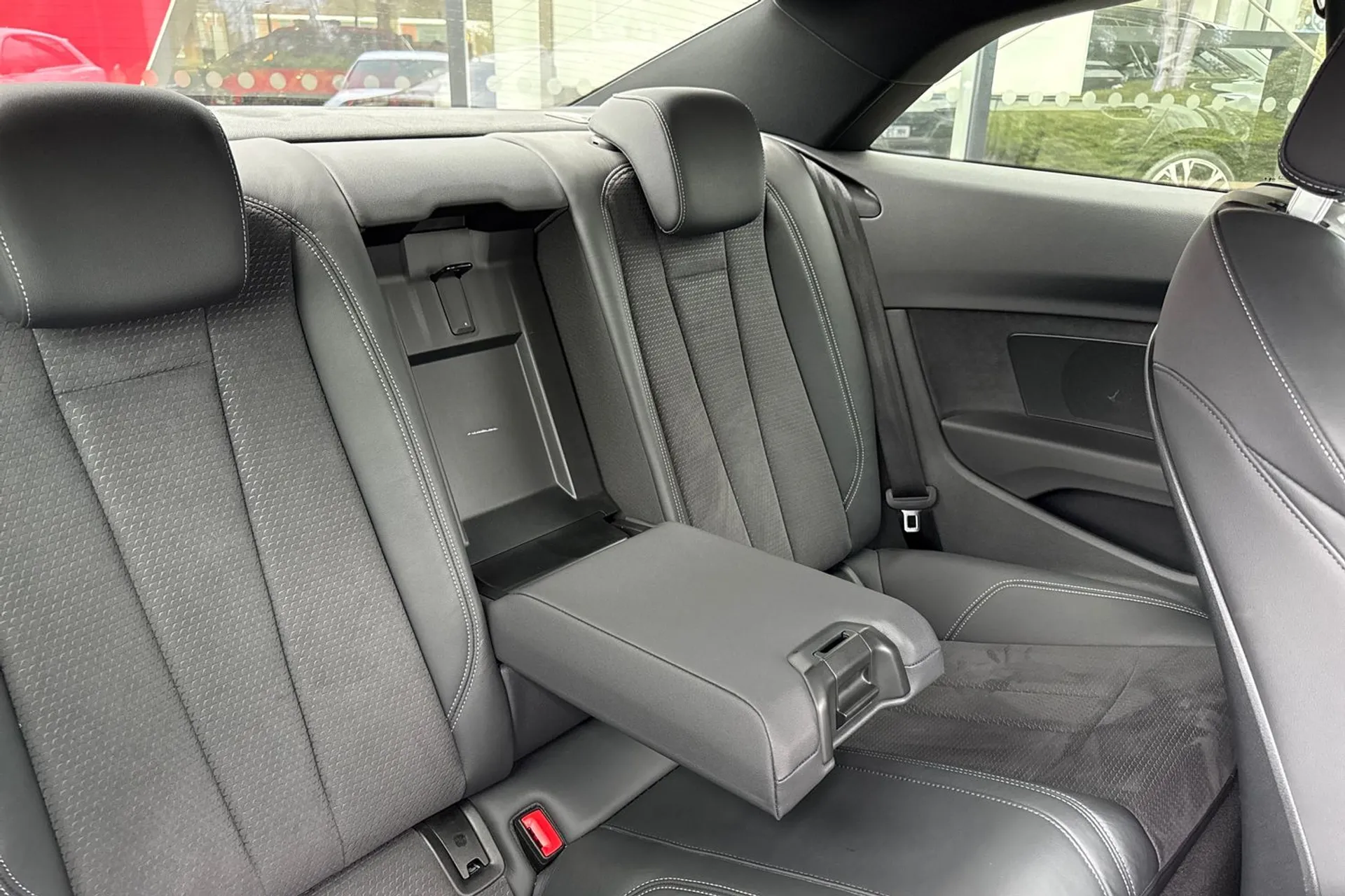 Audi A5 thumbnail image number 38