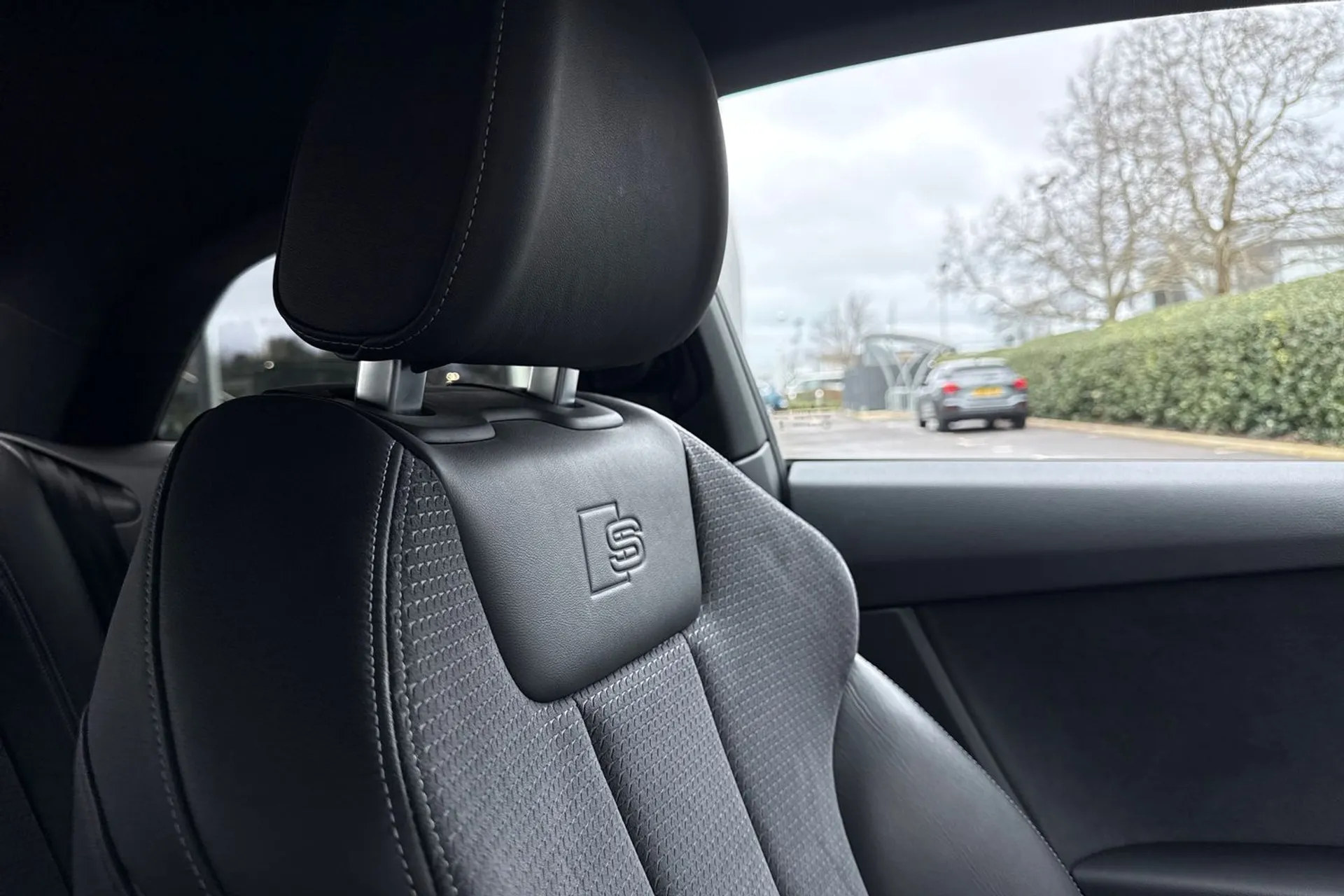 Audi A5 thumbnail image number 37