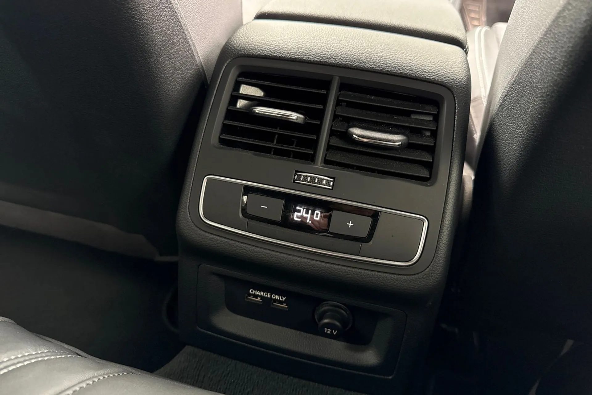 Audi A5 thumbnail image number 31